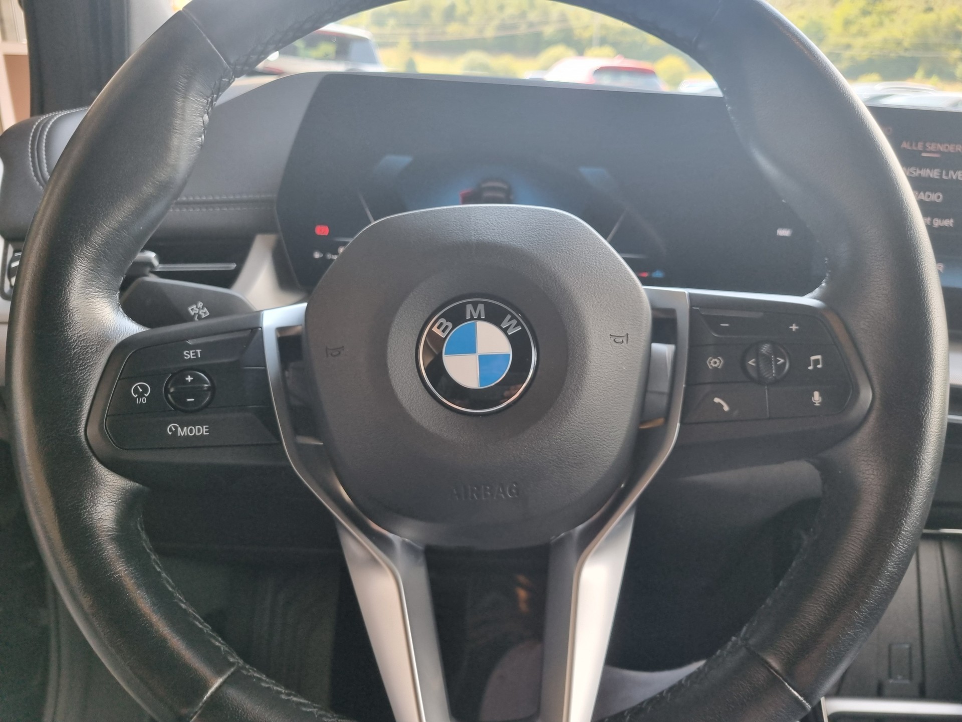 BMW 218i Active Tourer DKG-image-13