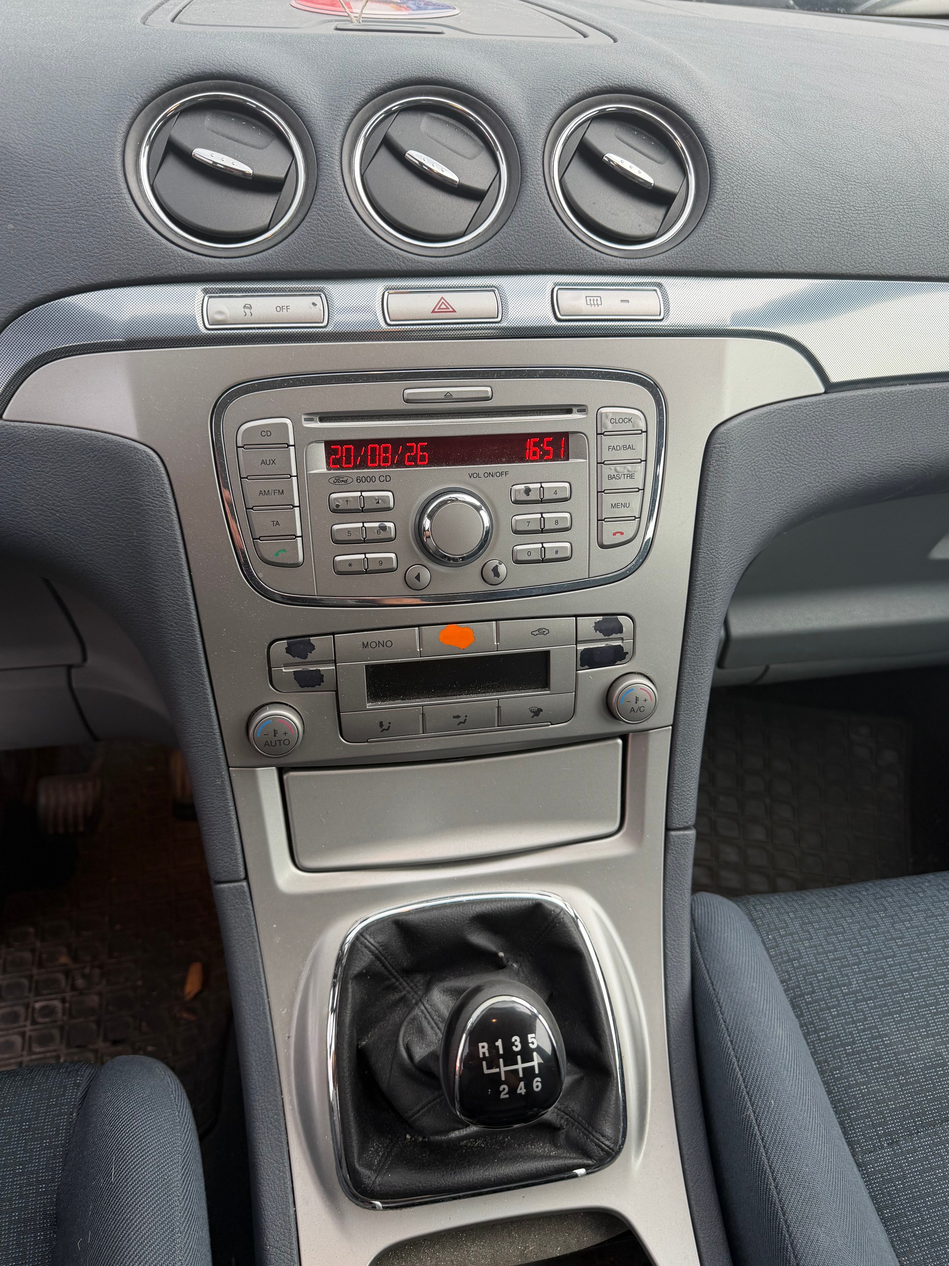 FORD S-Max 2.0 TDCi Titanium-image-6