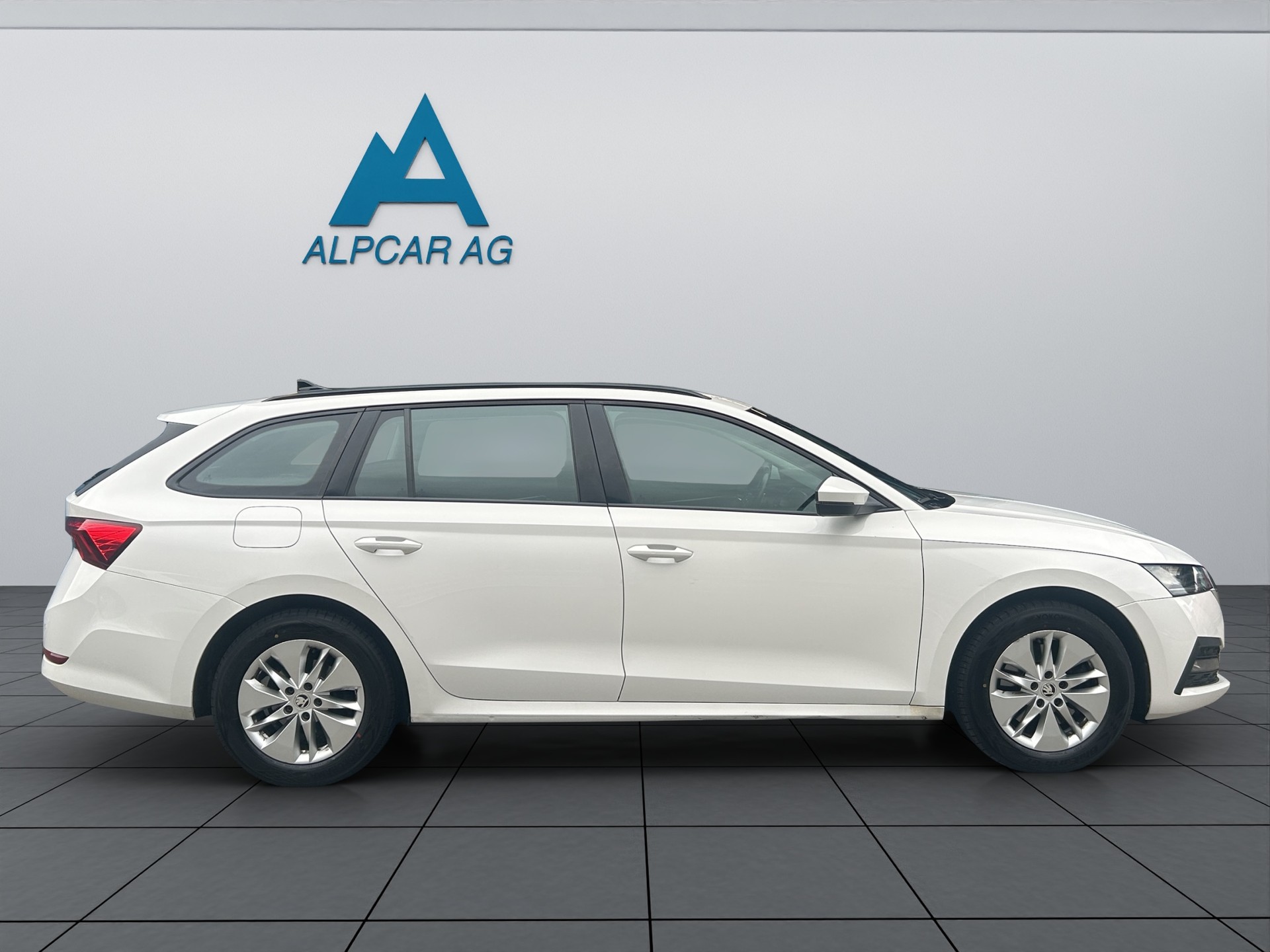SKODA Octavia Combi 2.0 TDI DSG Ambition 4x4-image-7