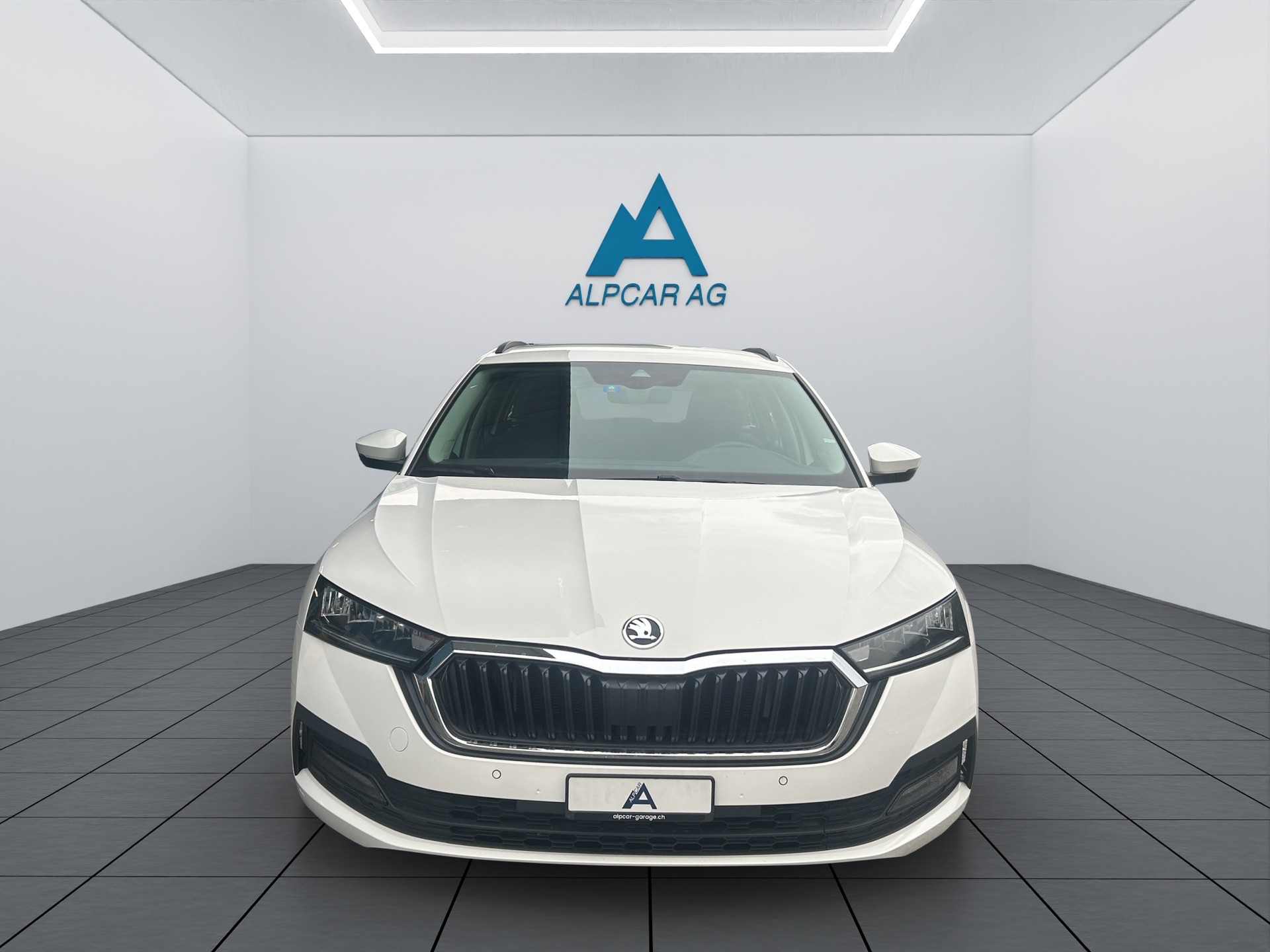 SKODA Octavia Combi 2.0 TDI DSG Ambition 4x4-image-1