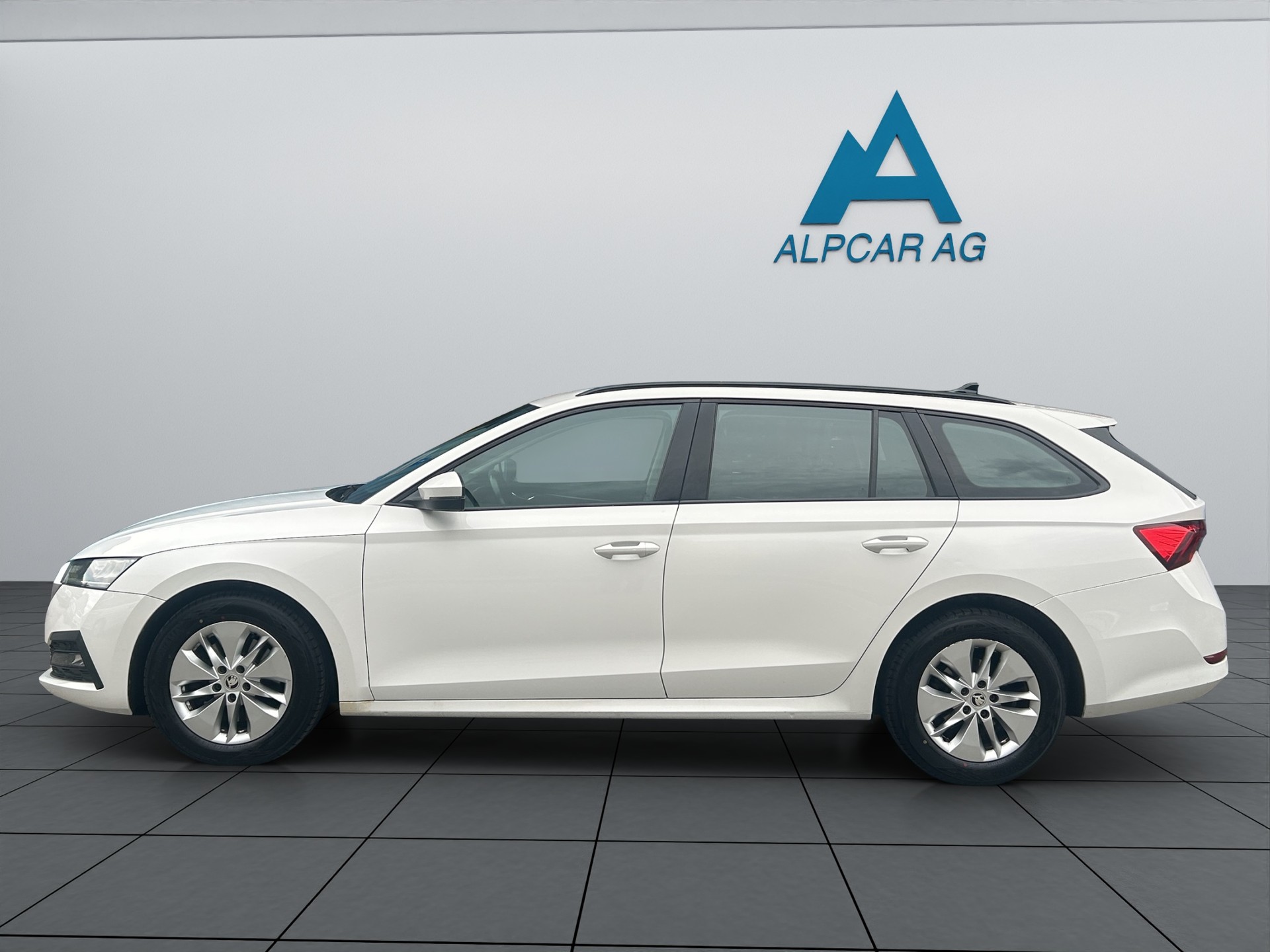 SKODA Octavia Combi 2.0 TDI DSG Ambition 4x4-image-3