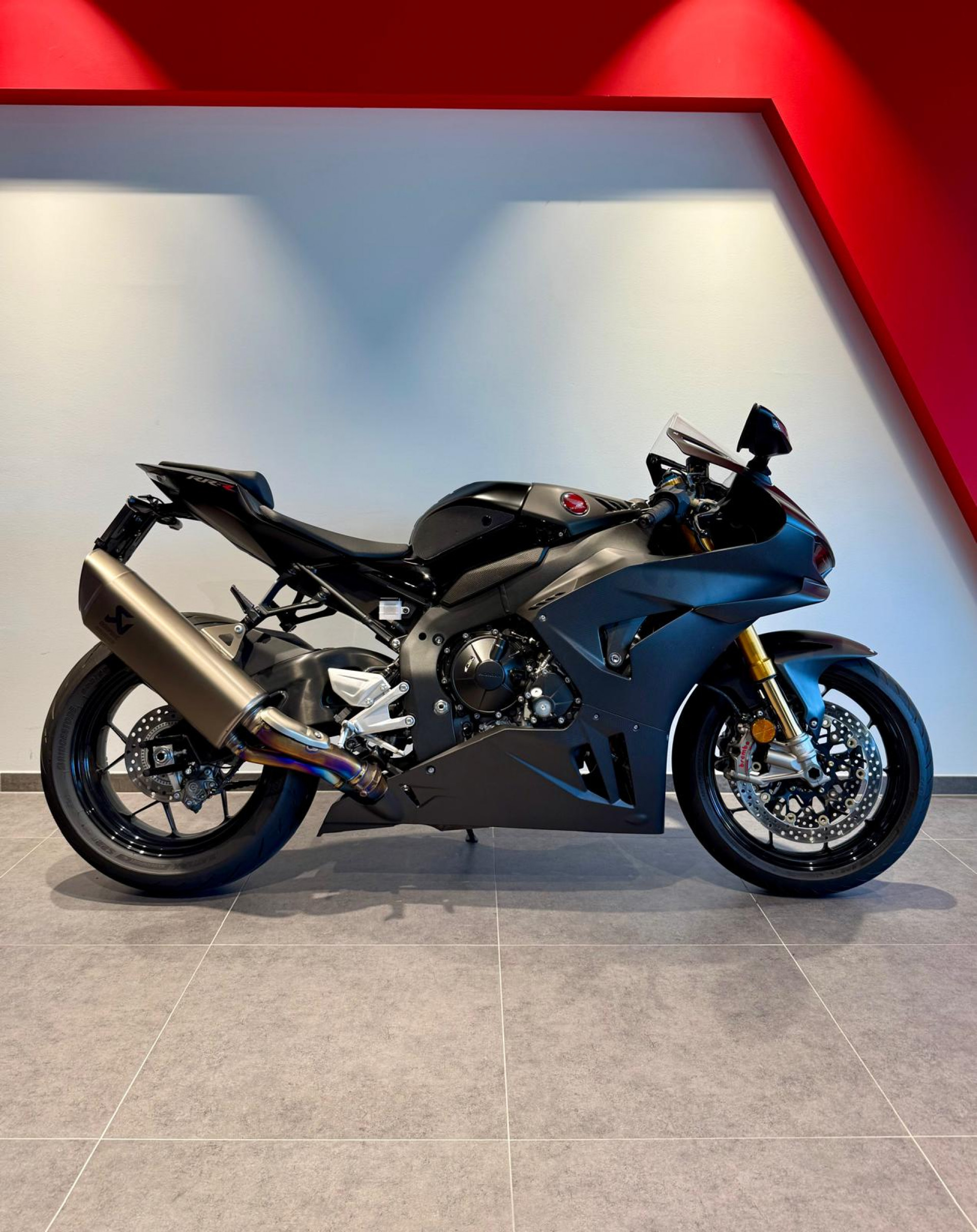 HONDA CBR 1000 RR-R Fireblade SP Carbon Edition-showroom-element-1
