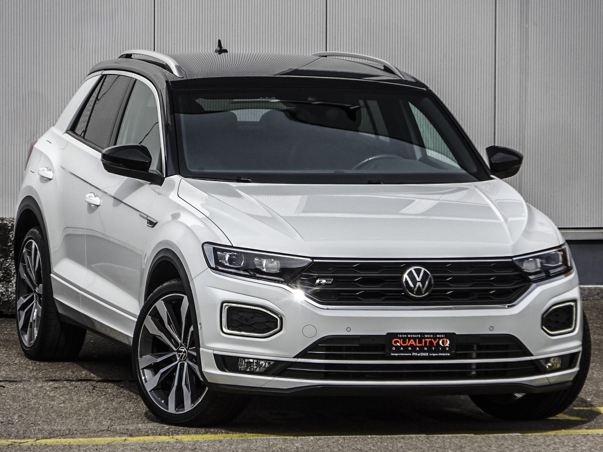 VW T-Roc 2.0 TSI R-Line DSG 4Motion // CH-Fahrzeug // Blackstyle Packet // Top Fahrzeug...-image-0