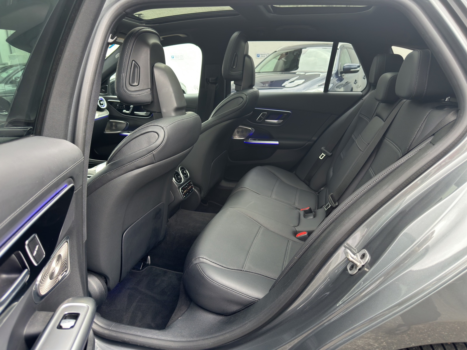 MERCEDES-BENZ Classe C S206 Combi C 200 AMG Line 4matic-image-17
