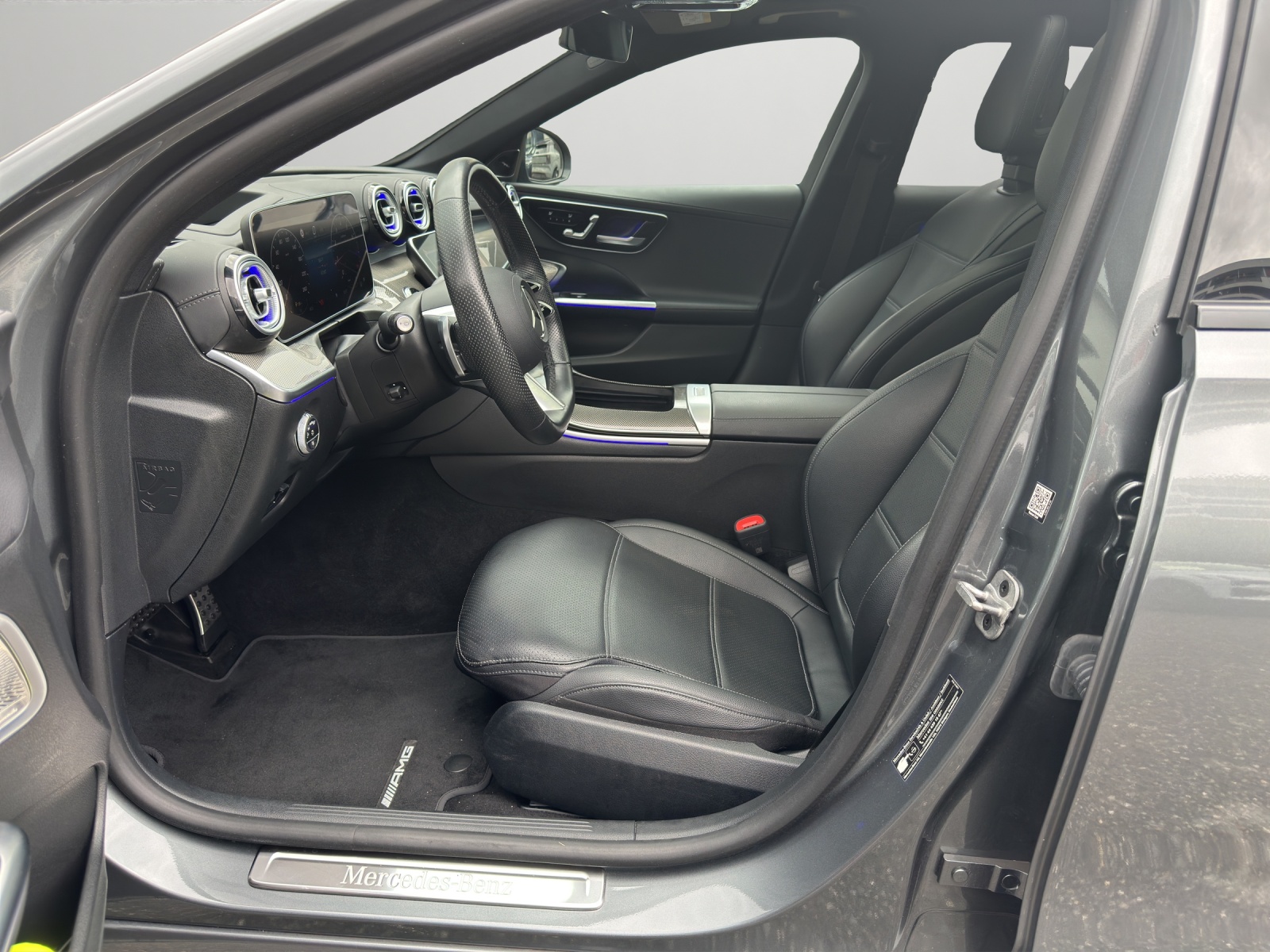 MERCEDES-BENZ Classe C S206 Combi C 200 AMG Line 4matic-image-7