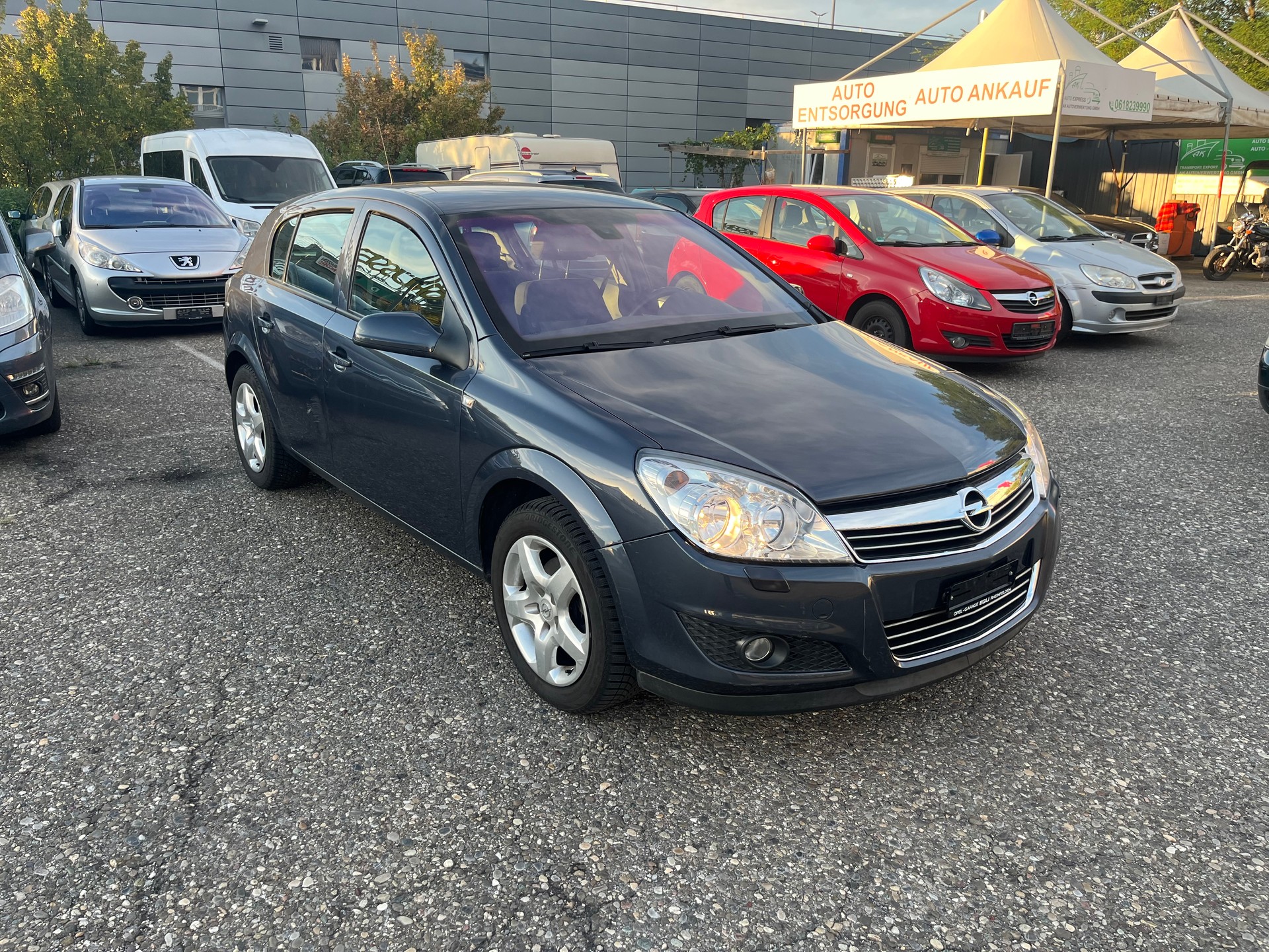 OPEL Astra 1.8i 16V Diamond Automatic-image-1
