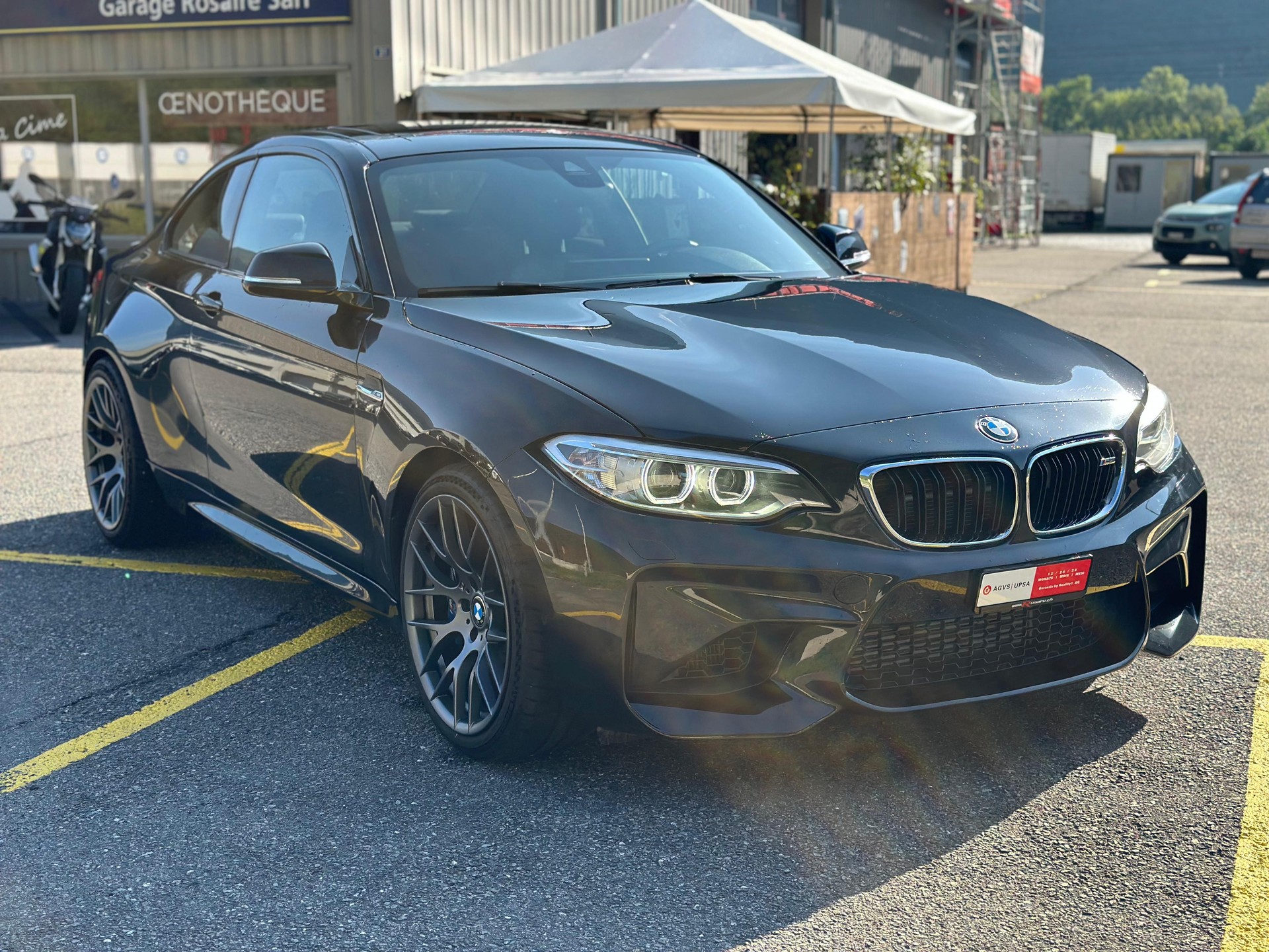 BMW M2 Drivelogic-showroom-element-3