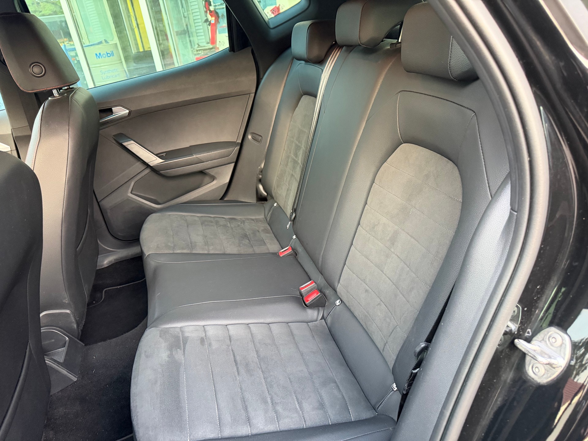 SEAT Arona 1.5 Eco TSI FR DSG-image-9