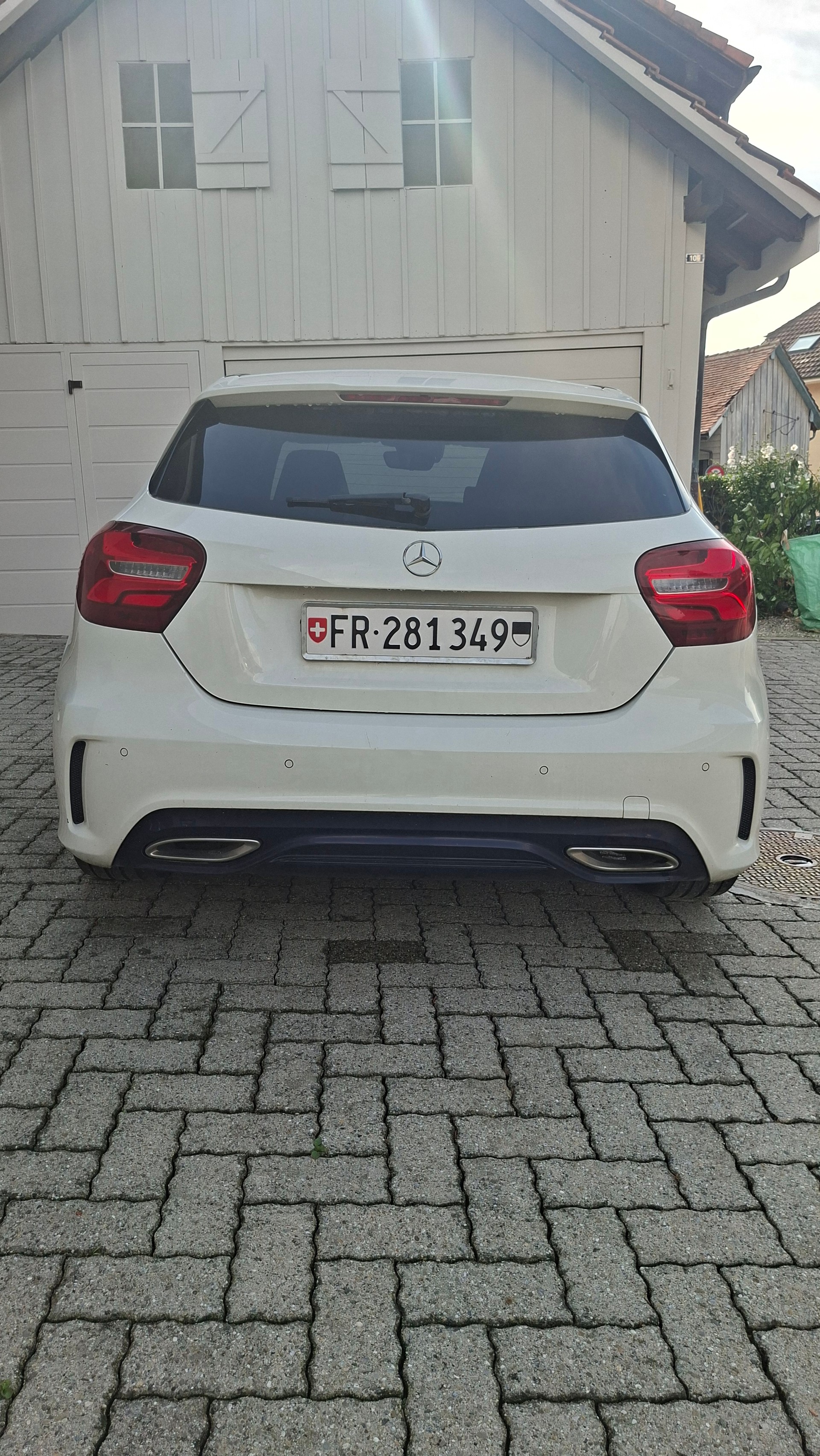 MERCEDES-BENZ A 180-image-3
