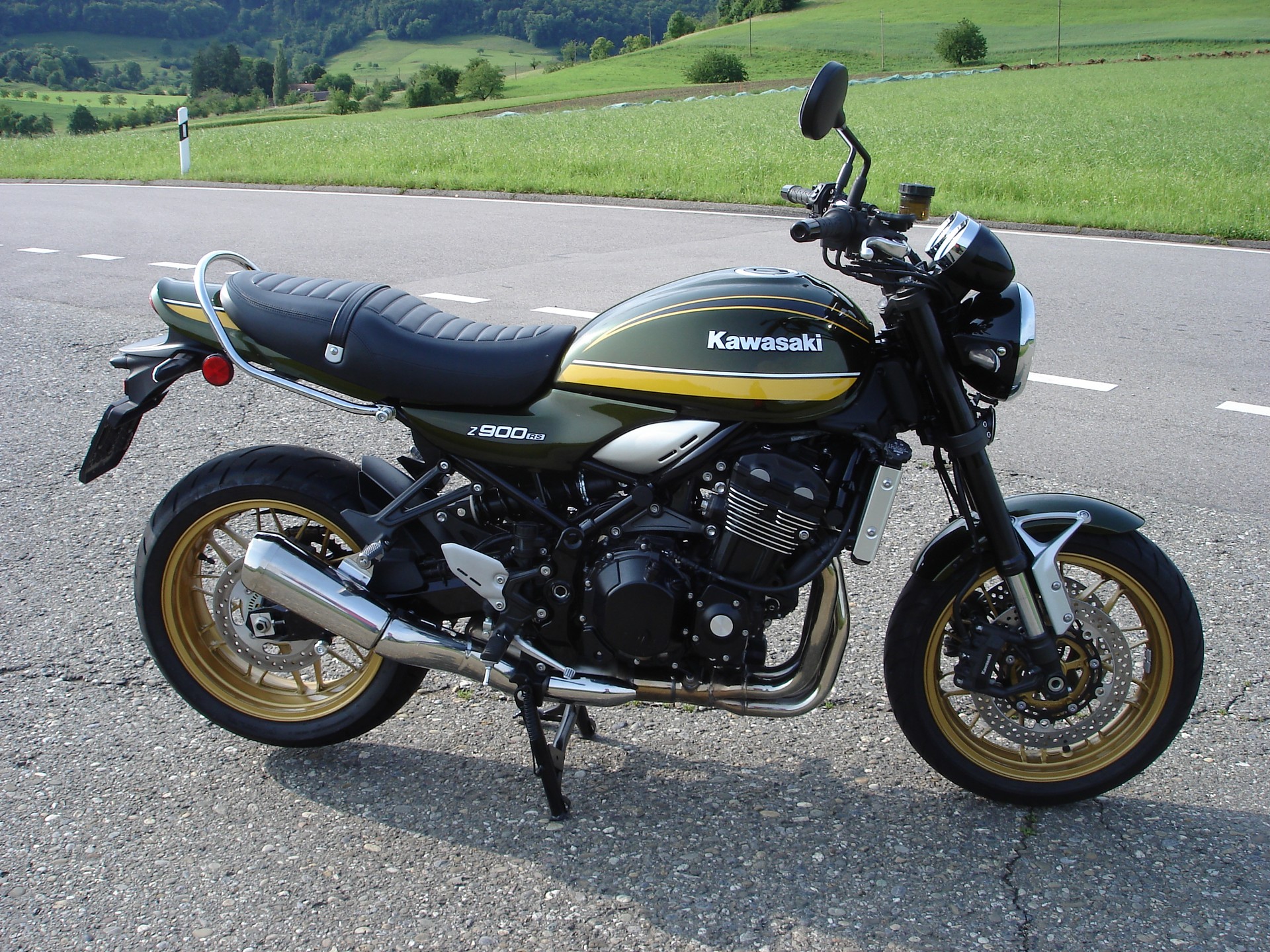 KAWASAKI Z 900 RS-image-1
