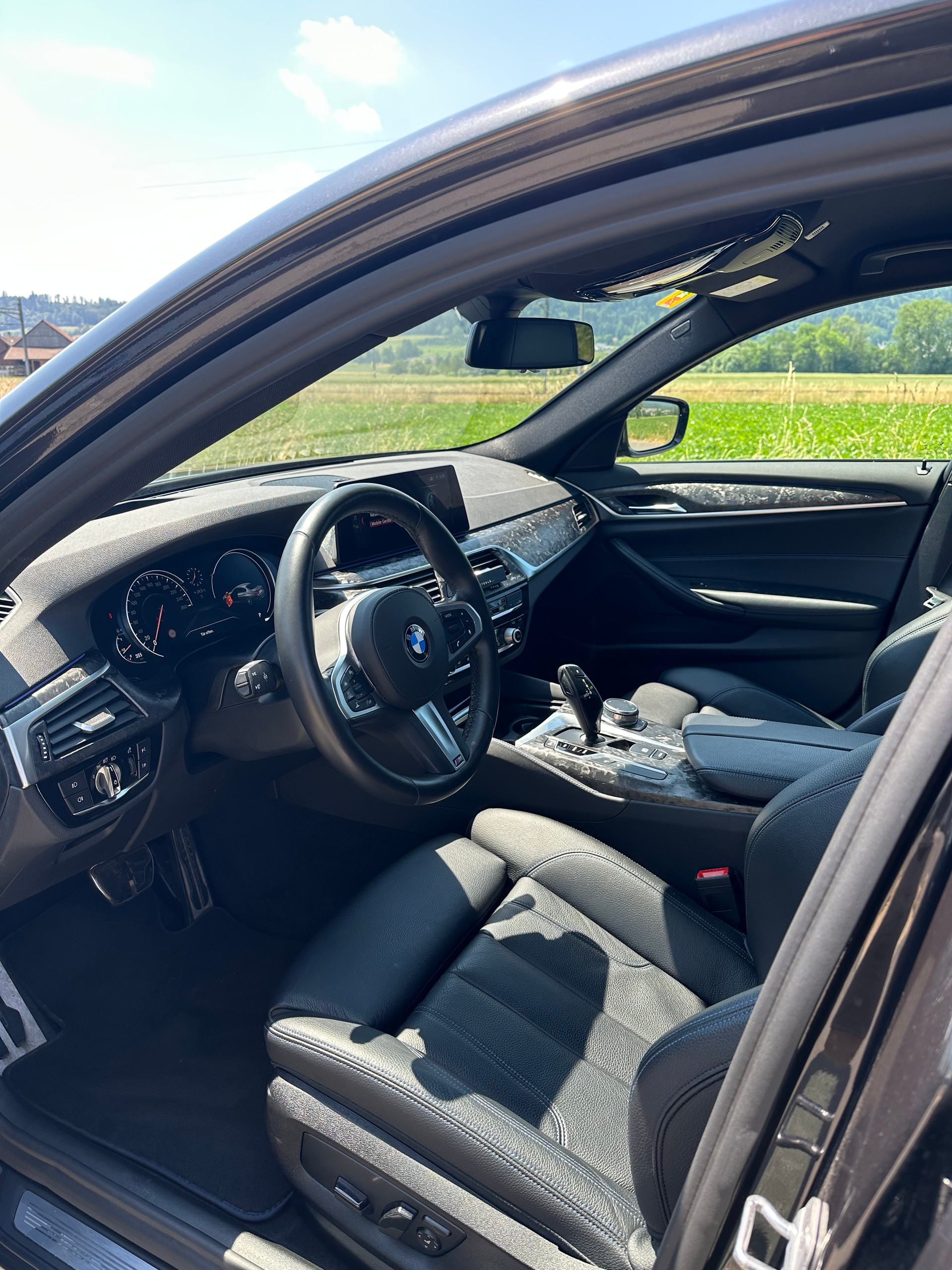 BMW 520d xDrive-image-5