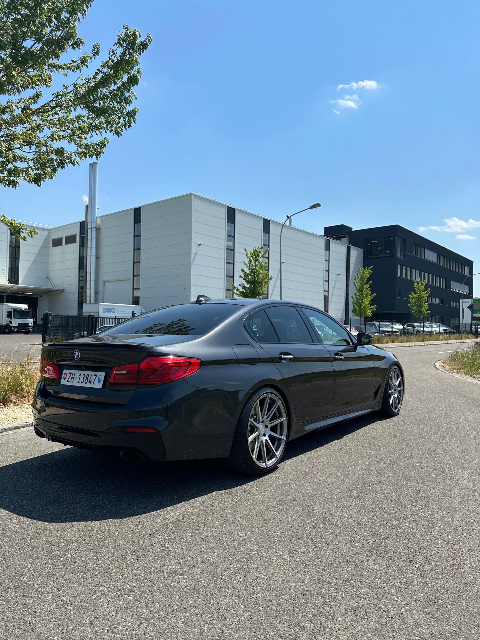 BMW 520d xDrive-image-3