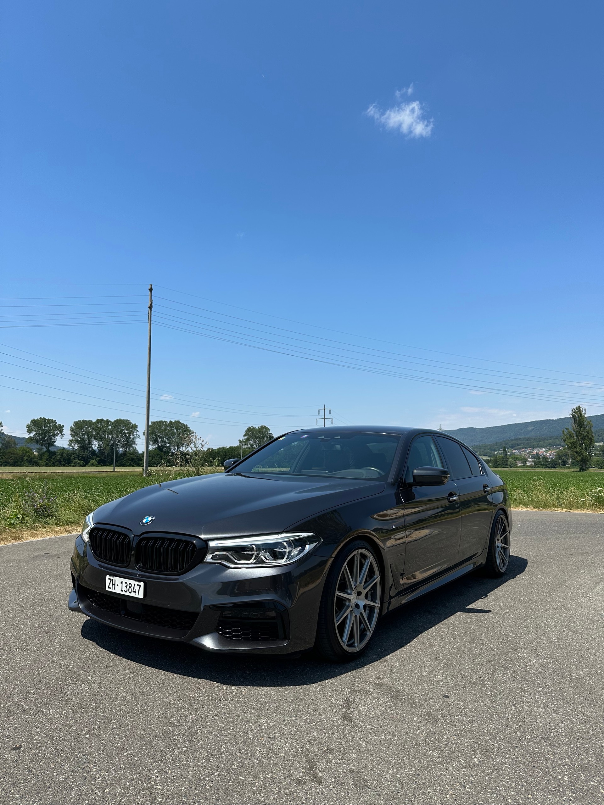 BMW 520d xDrive-image-1