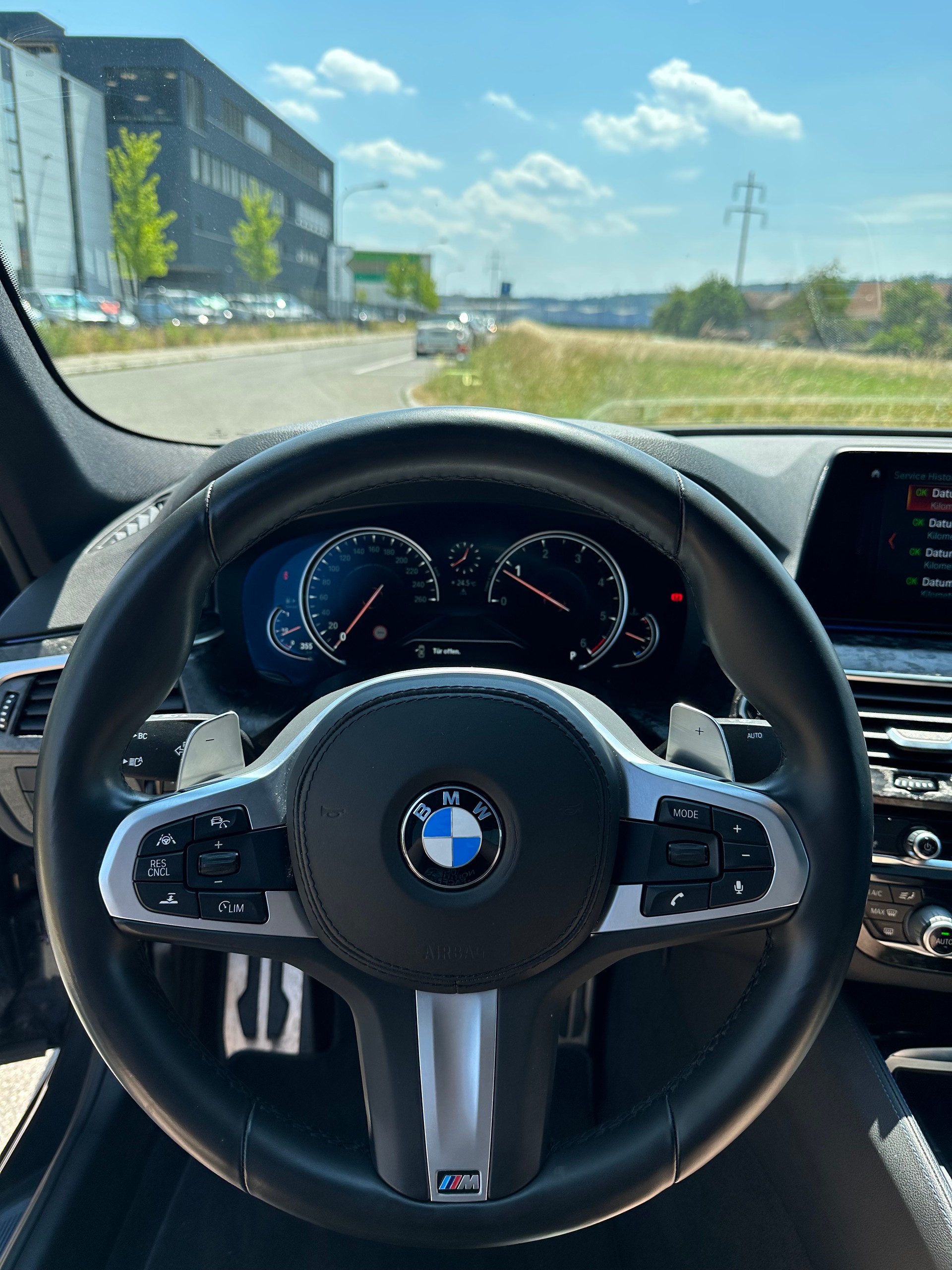 BMW 520d xDrive-image-7