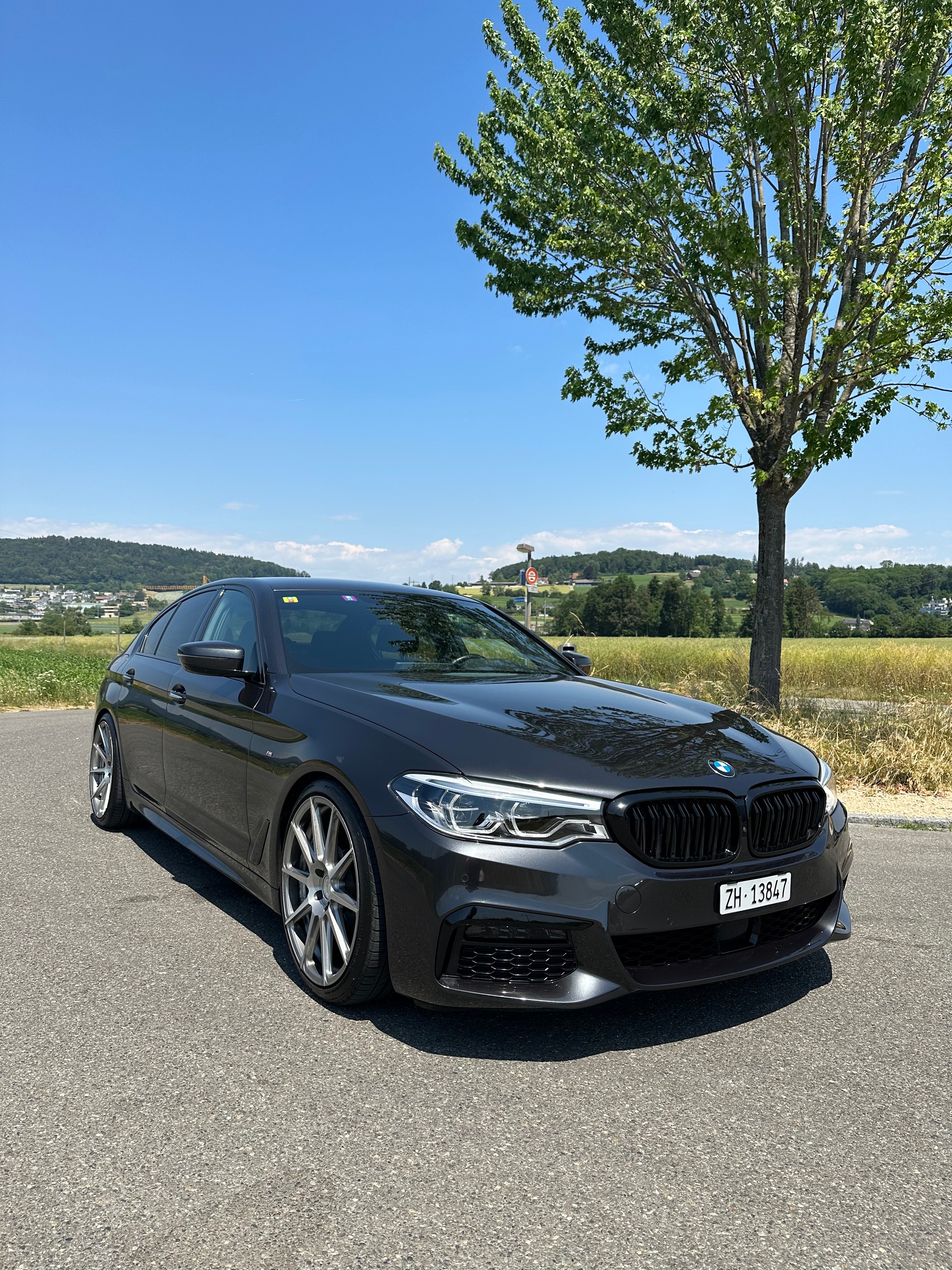 BMW 520d xDrive-image-0