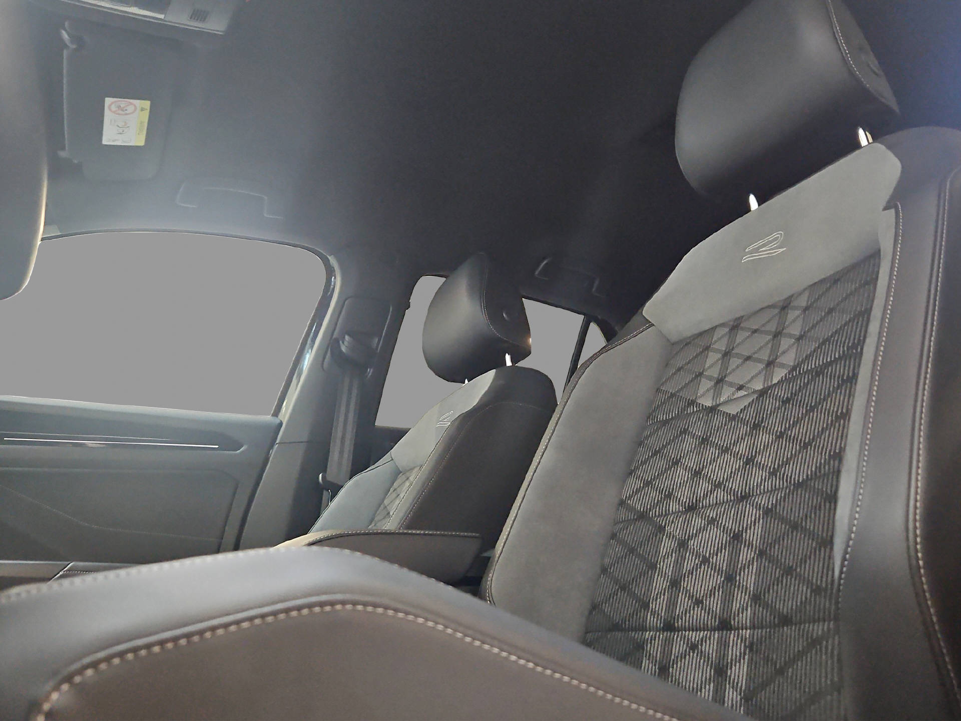 VW T-Roc 1.5 TSI R-Line DSG-image-13