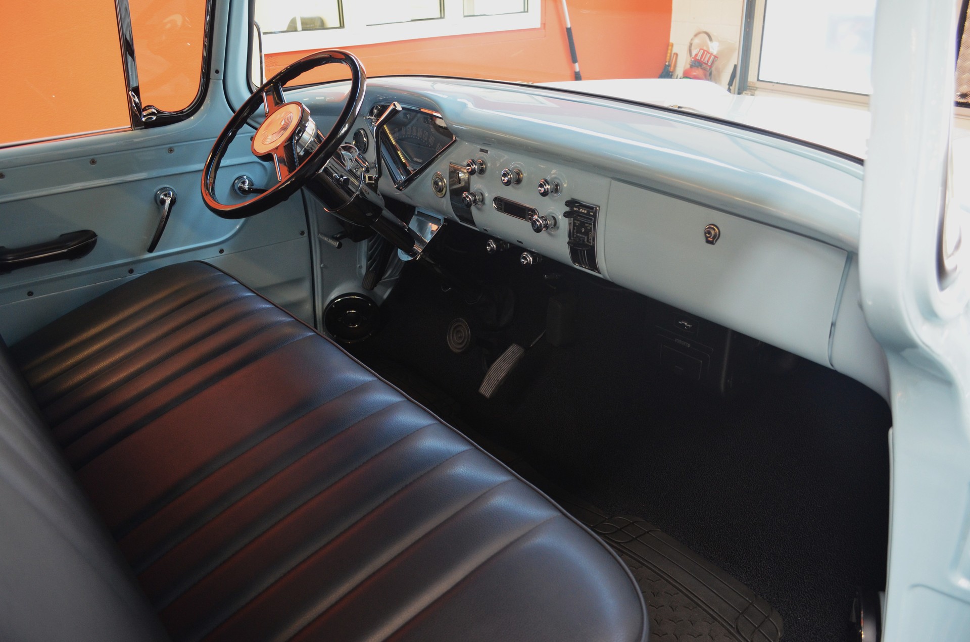 CHEVROLET Apache 31 VETERANEN Fahrzeug CH-Neu-Aufbau-image-10