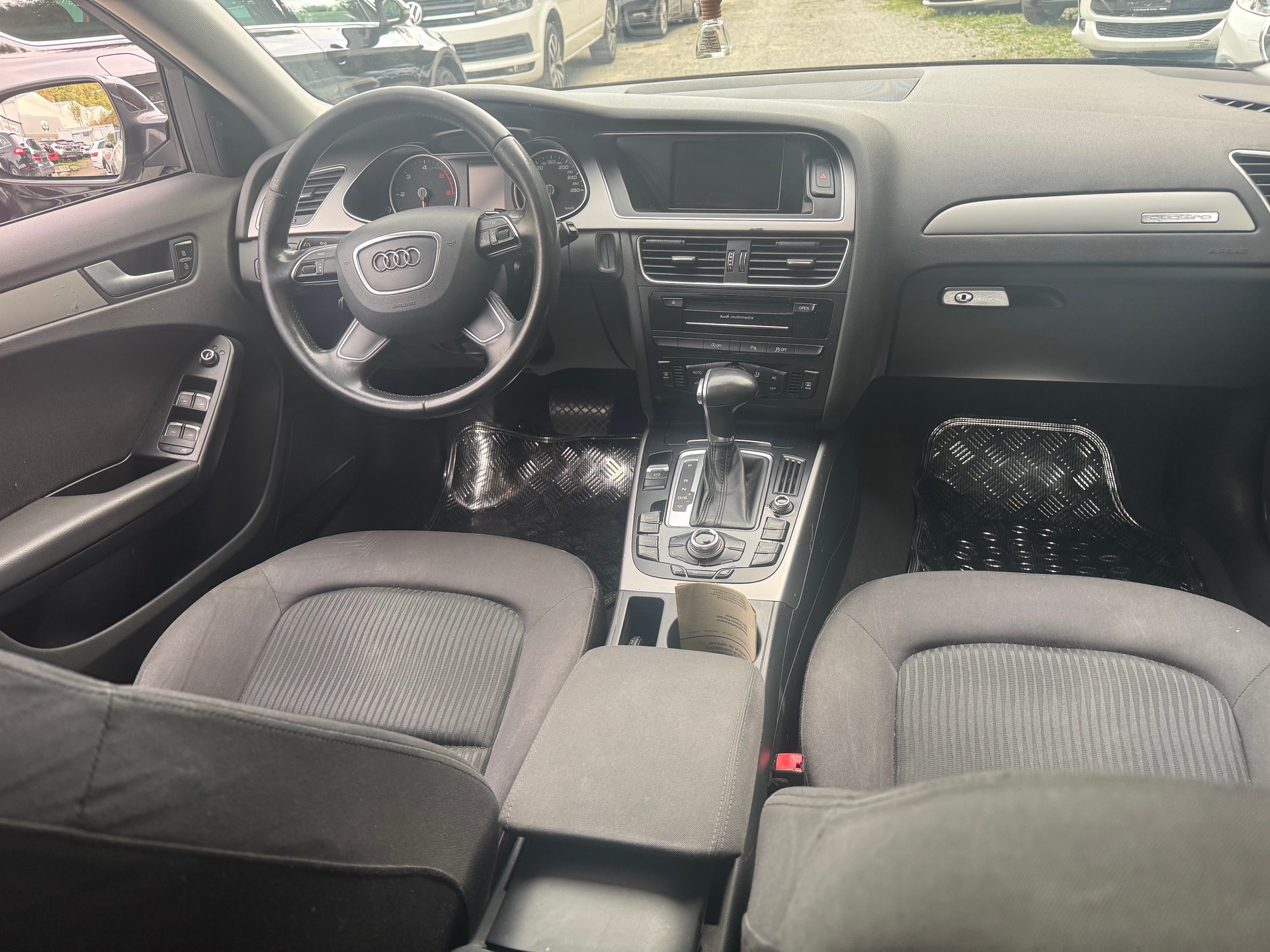 AUDI A4 Avant 2.0 TDI multitronic-image-5