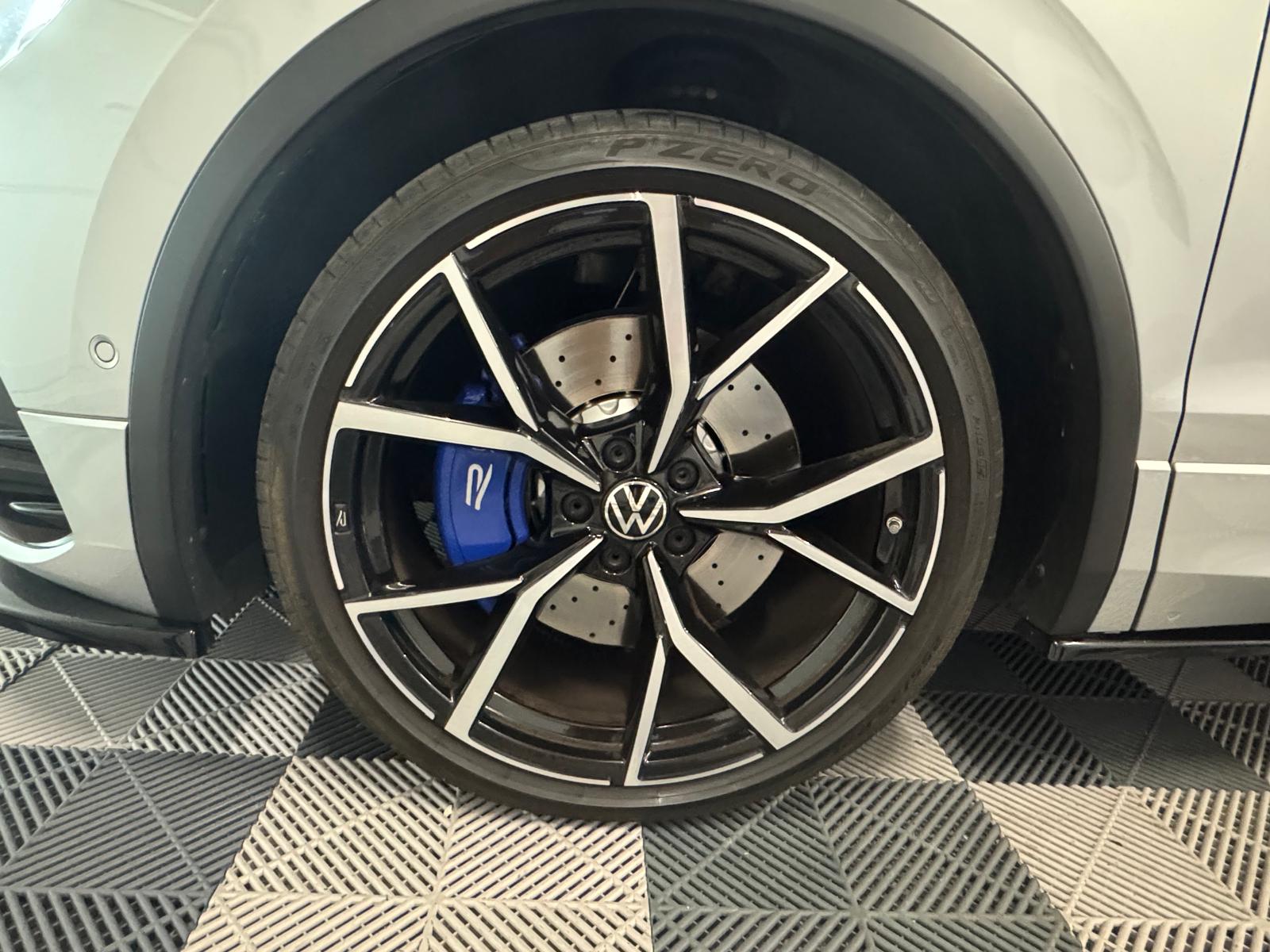 VW Tiguan 2.0TSI R 4Motion DSG-image-22