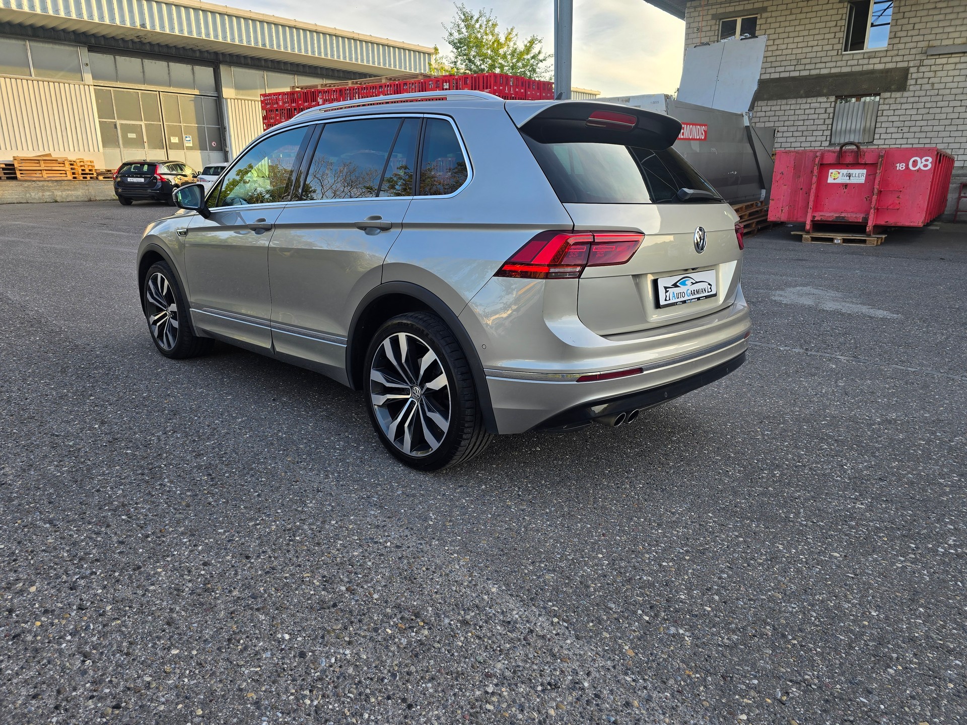 VW Tiguan 2.0TSI R-Line Highline 4Motion DSG-image-5