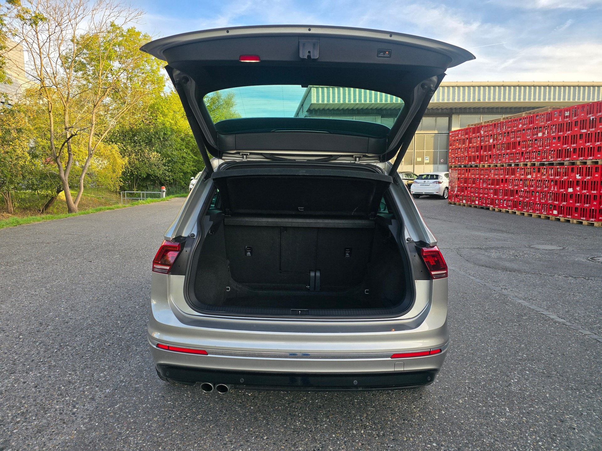 VW Tiguan 2.0TSI R-Line Highline 4Motion DSG-image-6