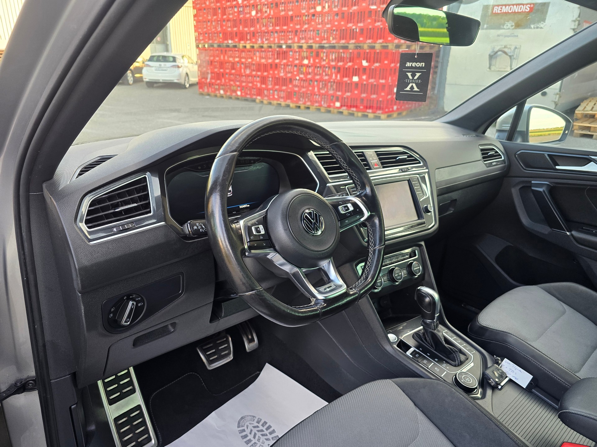 VW Tiguan 2.0TSI R-Line Highline 4Motion DSG-image-12