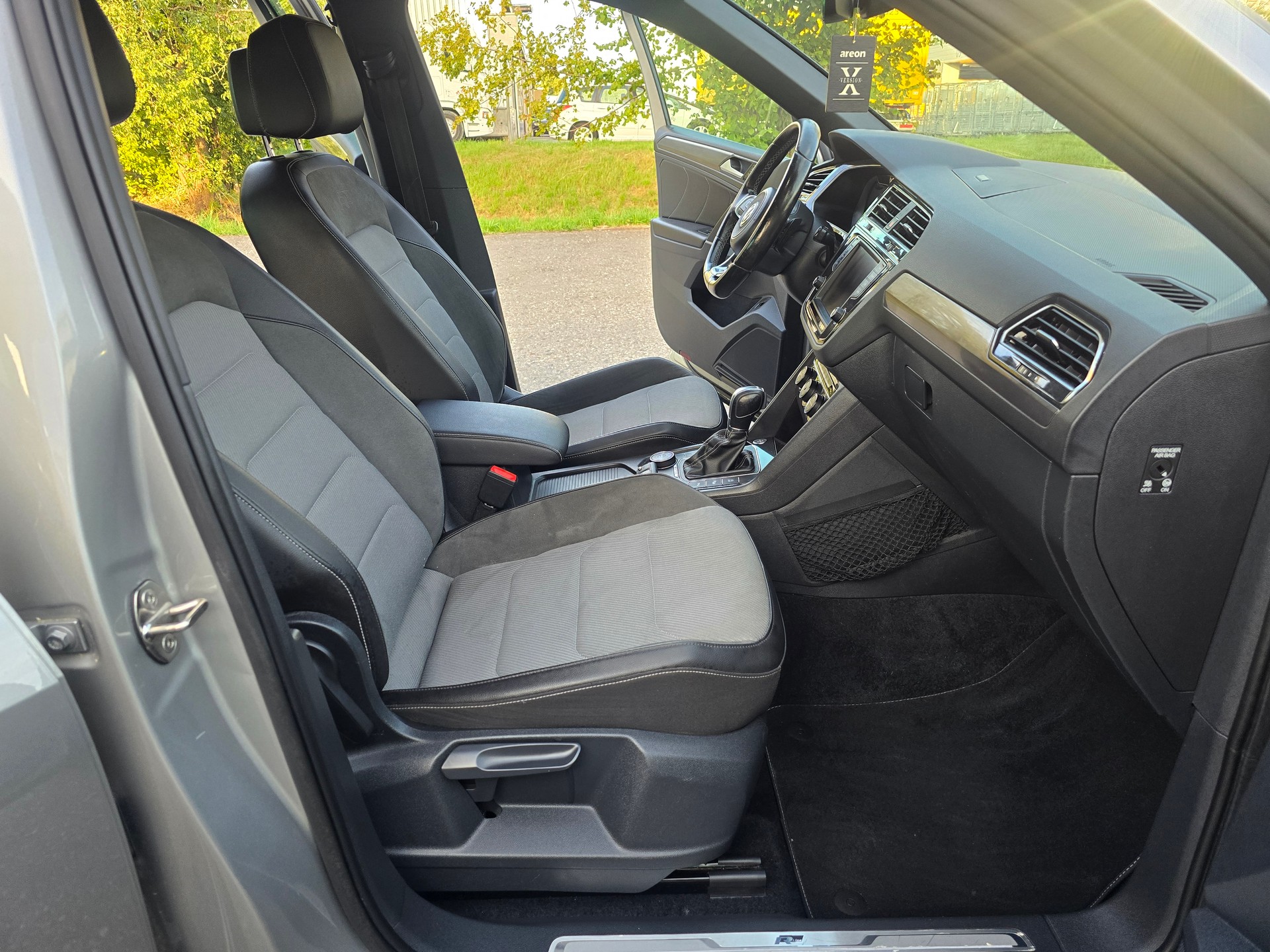 VW Tiguan 2.0TSI R-Line Highline 4Motion DSG-image-15