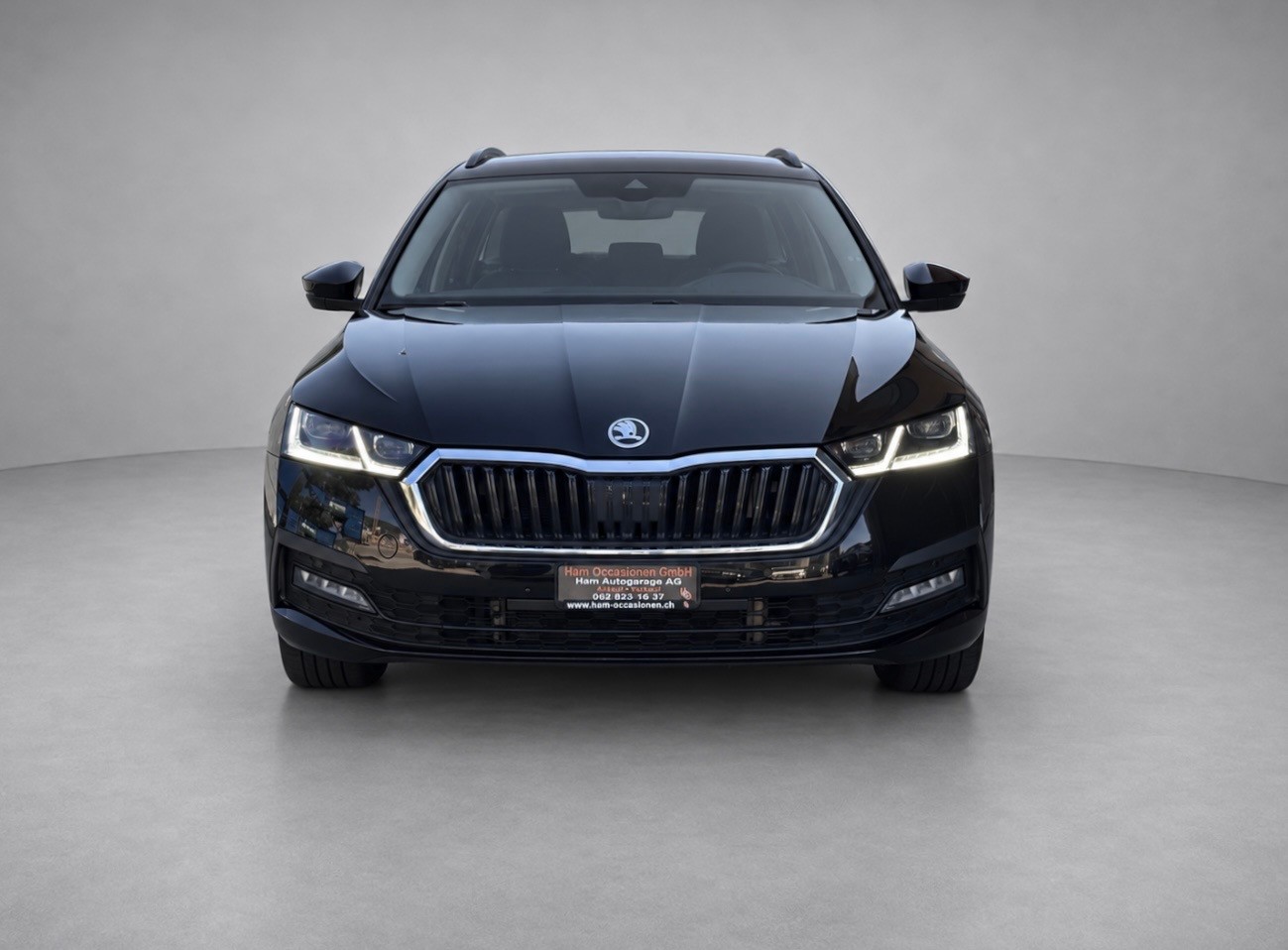 SKODA Octavia Combi 2.0 TDI DSG Ambition 4x4-image-0