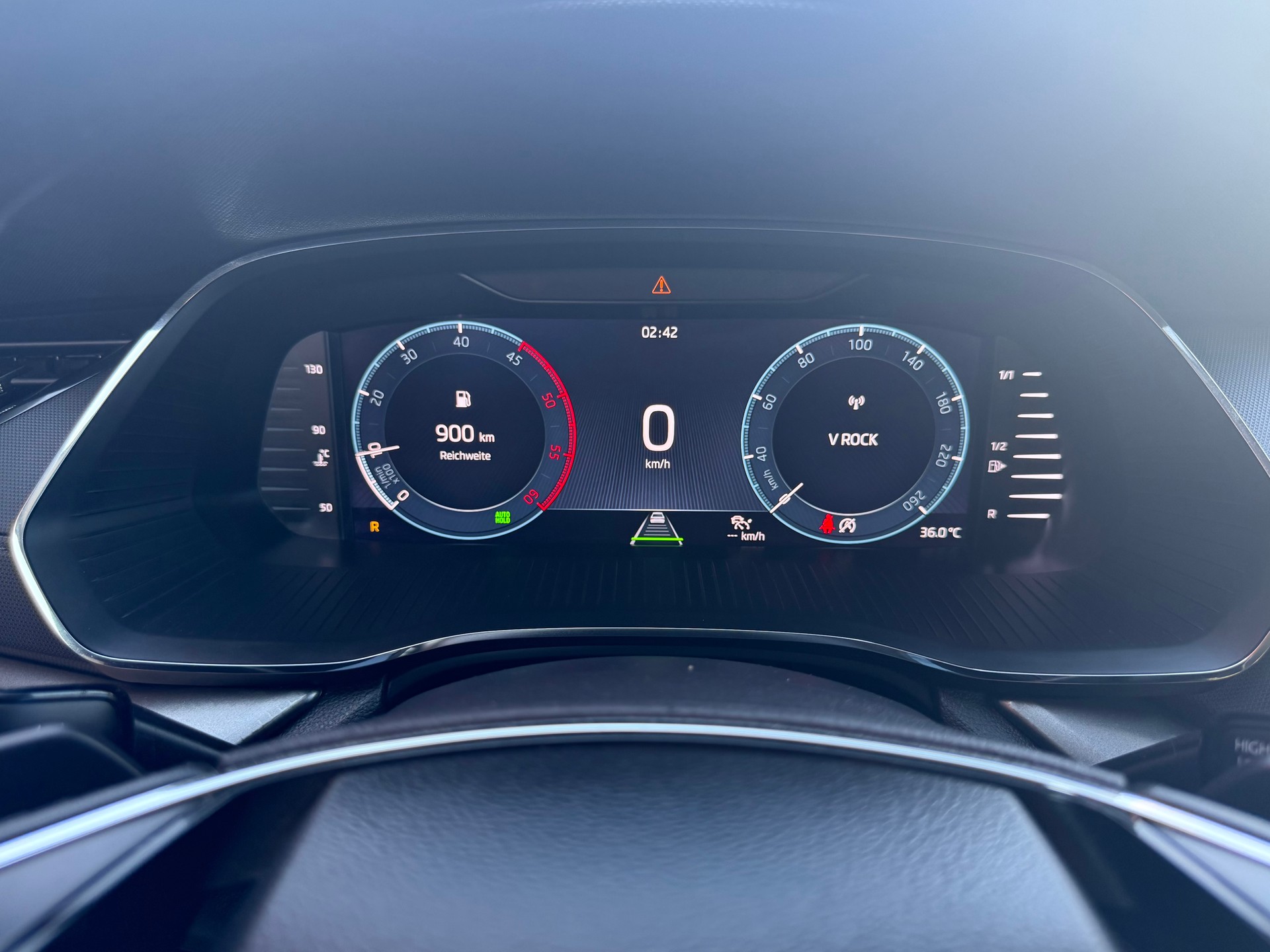 SKODA Octavia Combi 2.0 TDI DSG Ambition 4x4-image-9