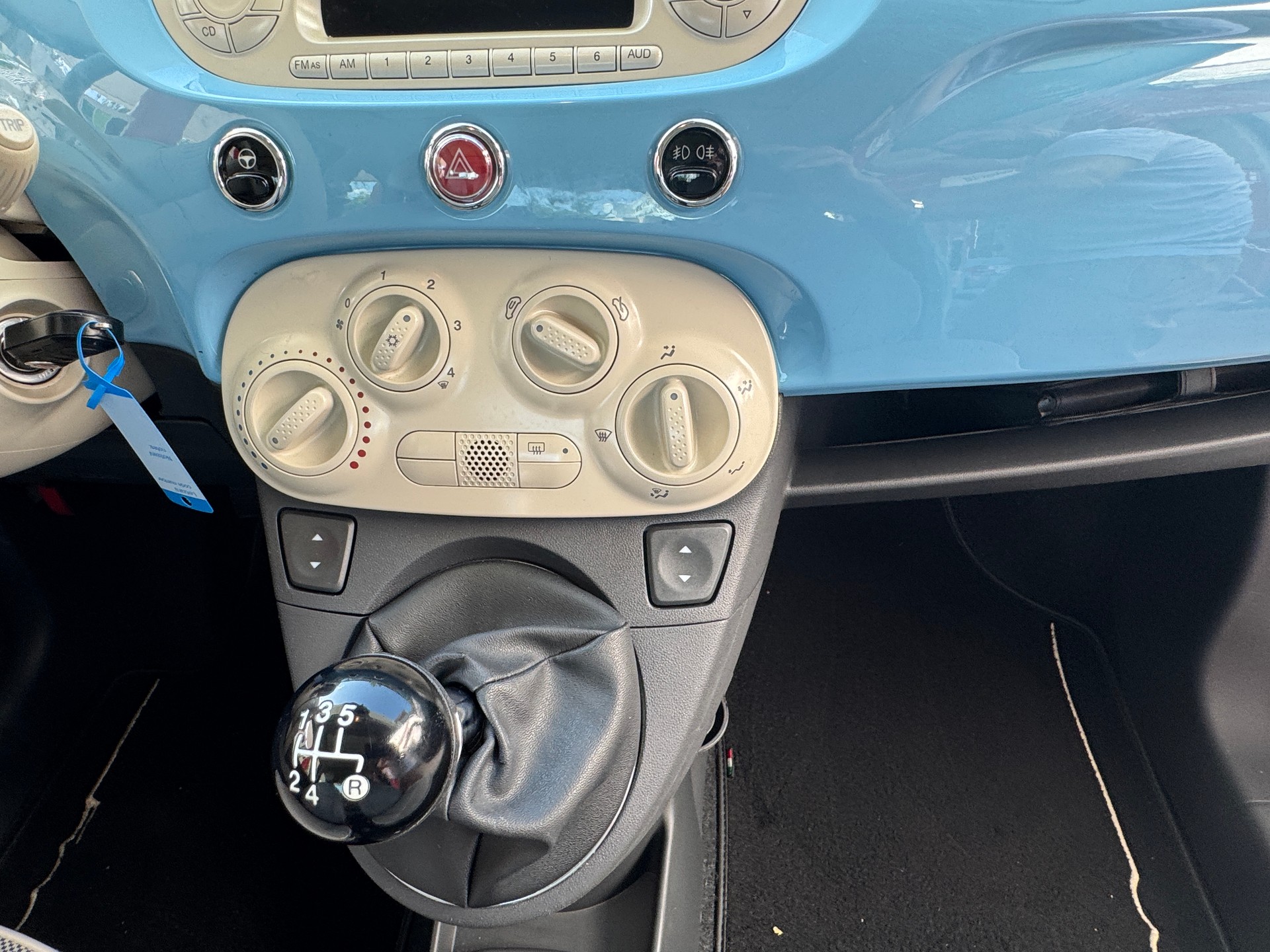 FIAT 500 1.2 Lounge-image-11