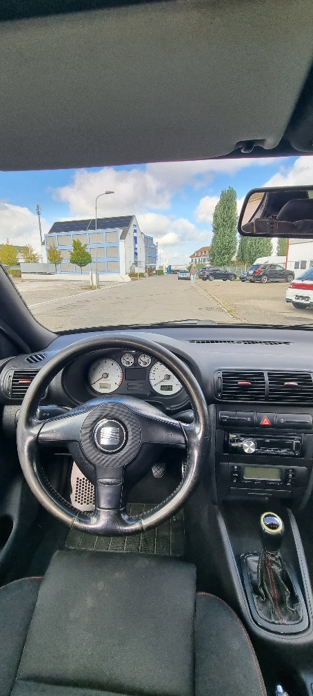SEAT Leon 1.8 T Cupra R-image-5