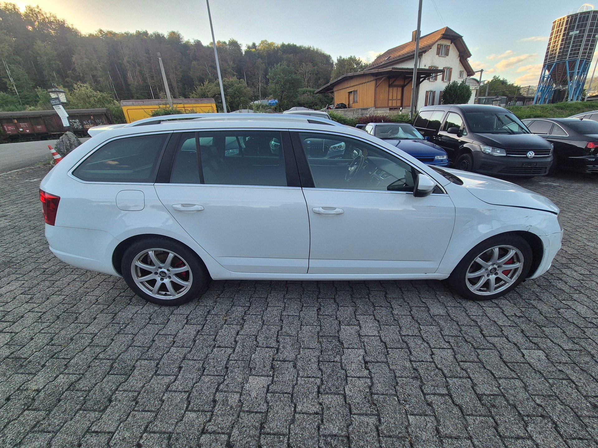 SKODA Octavia Combi 2.0 TDI RS DSG-image-1