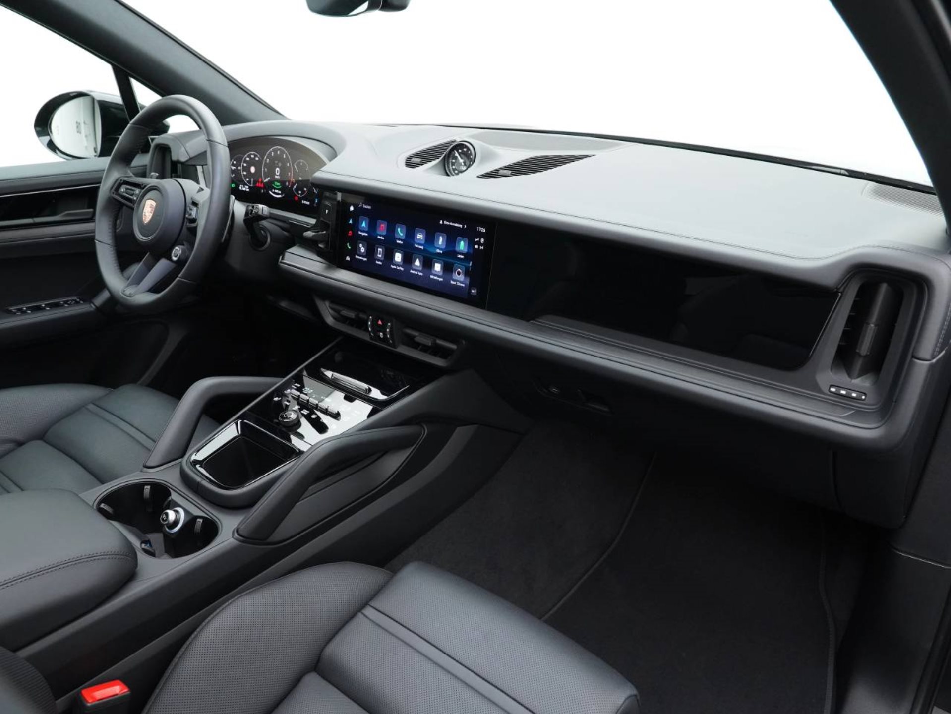 PORSCHE Cayenne S E-Hybrid Black Edition-image-24