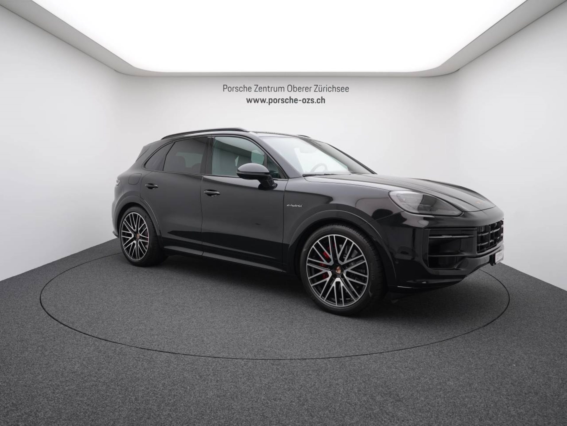PORSCHE Cayenne S E-Hybrid Black Edition-image-8