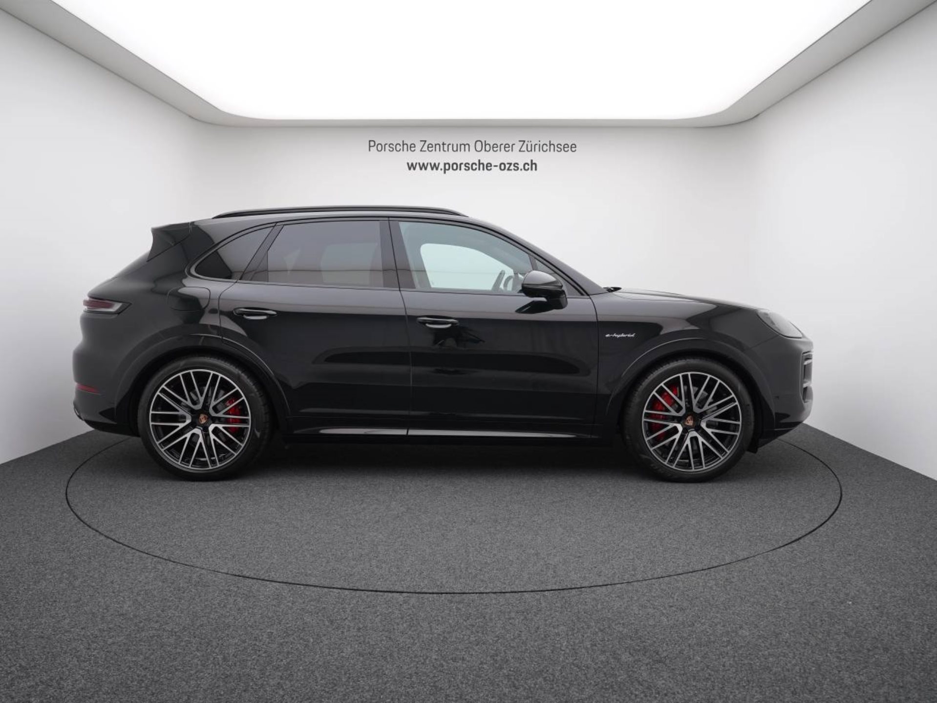 PORSCHE Cayenne S E-Hybrid Black Edition-image-7