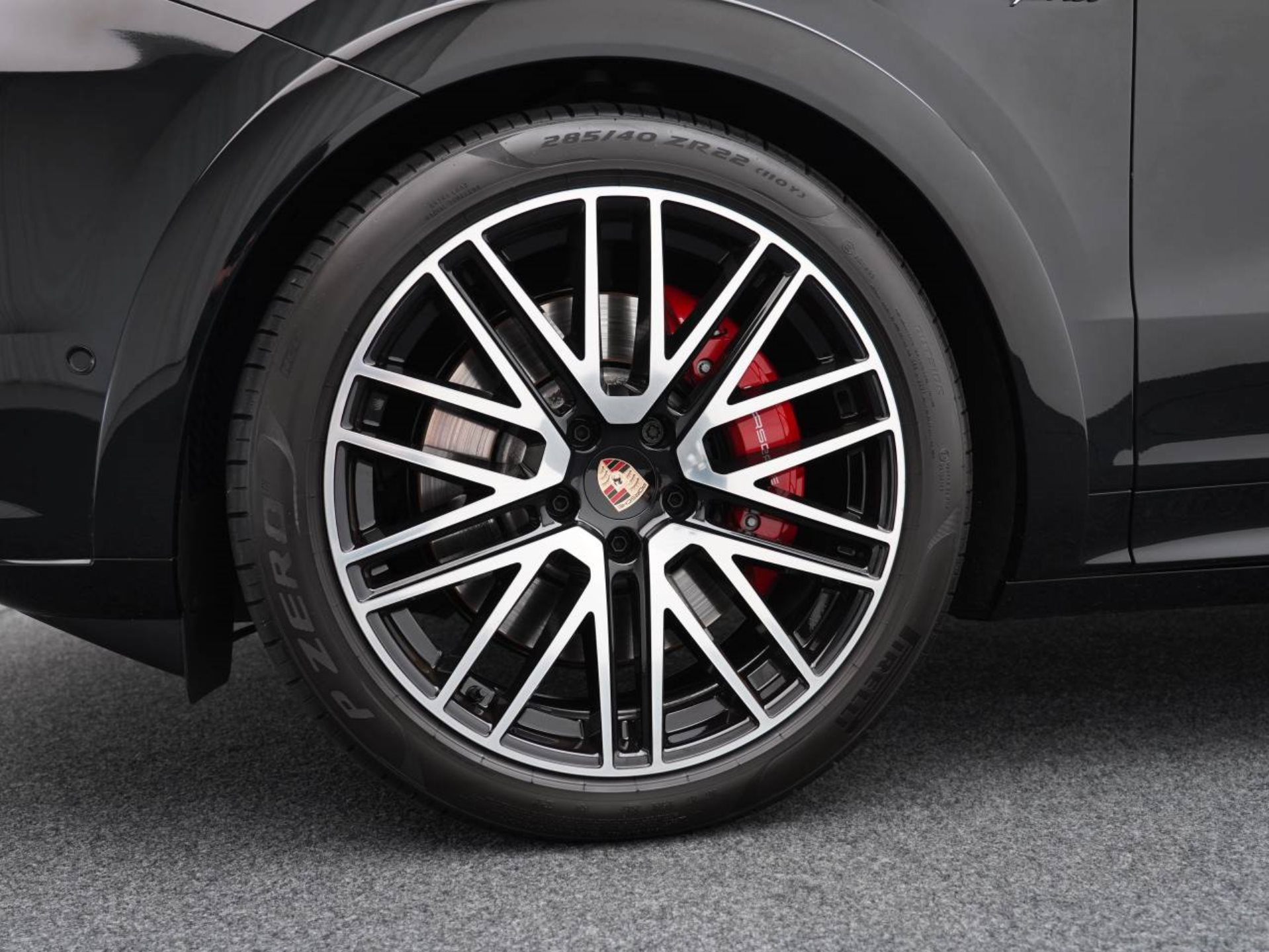 PORSCHE Cayenne S E-Hybrid Black Edition-image-10