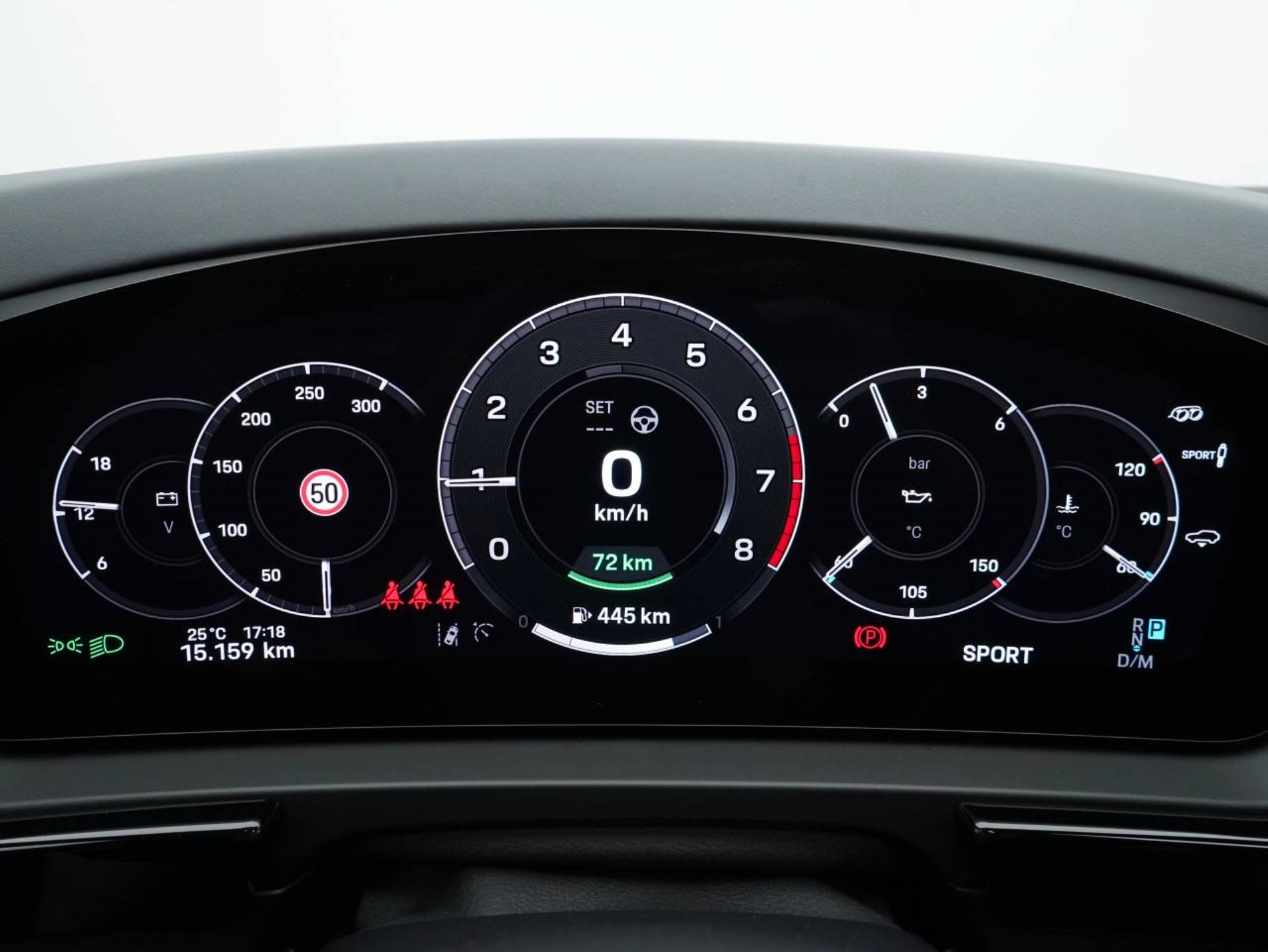 PORSCHE Cayenne S E-Hybrid Black Edition-image-16