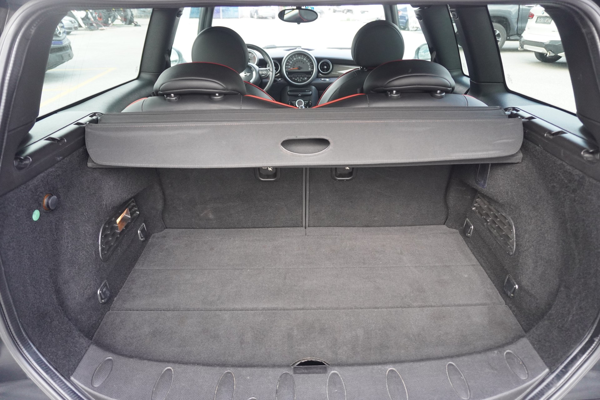 MINI Clubman Cooper John Cooper Works-image-5