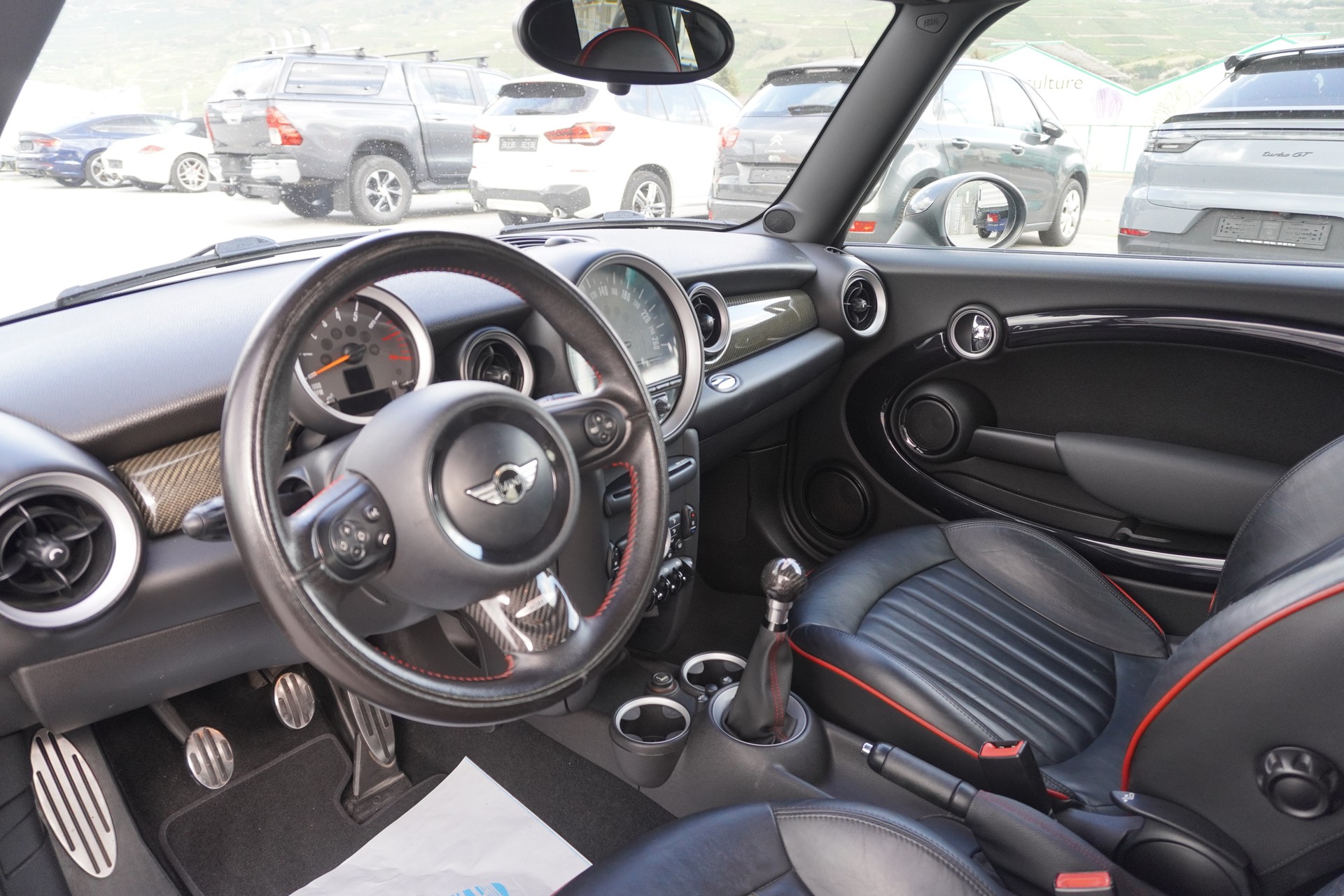 MINI Clubman Cooper John Cooper Works-image-9