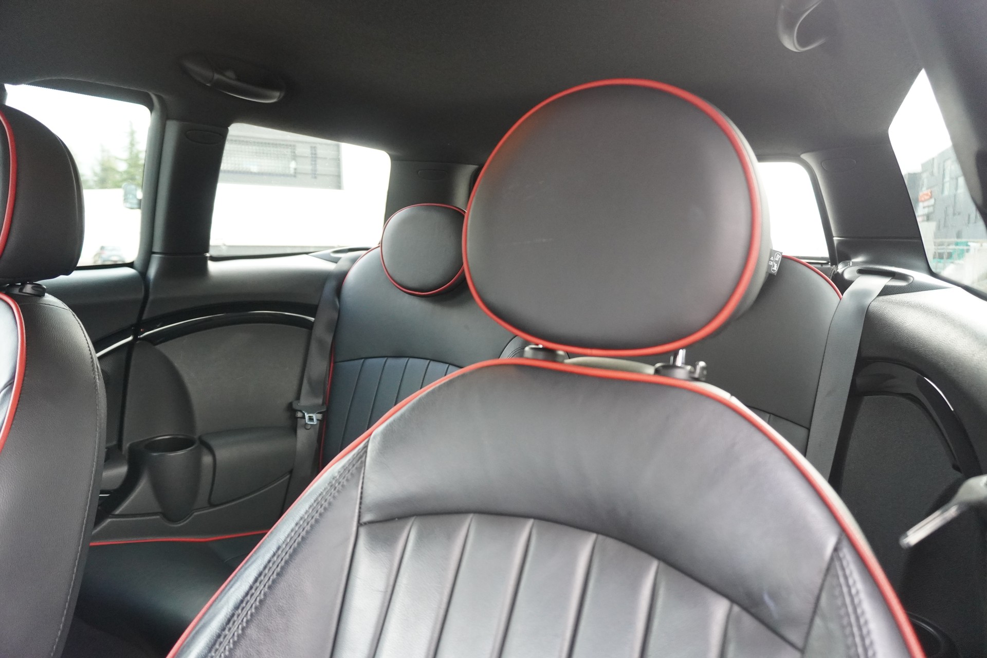 MINI Clubman Cooper John Cooper Works-image-7