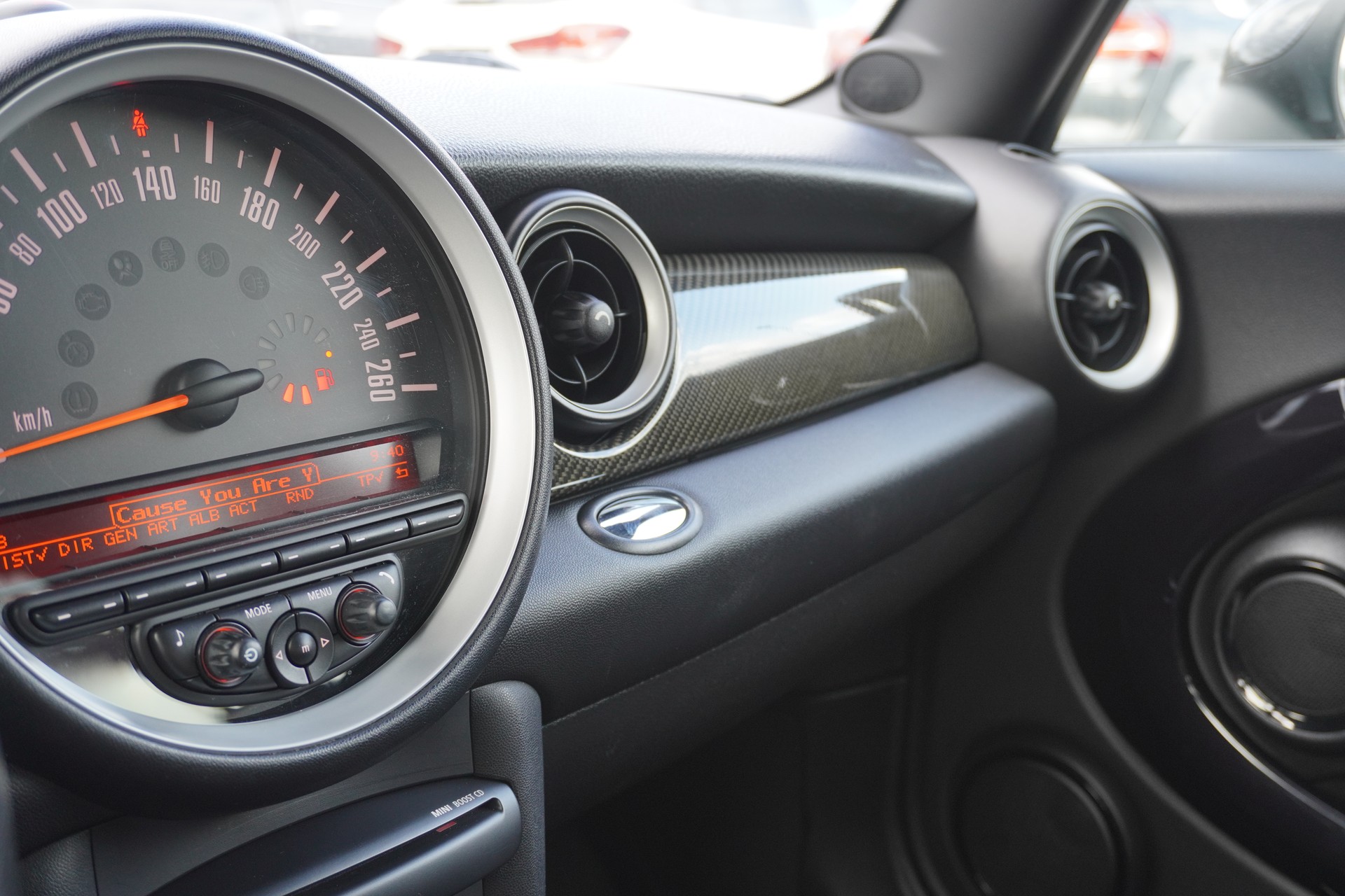 MINI Clubman Cooper John Cooper Works-image-10