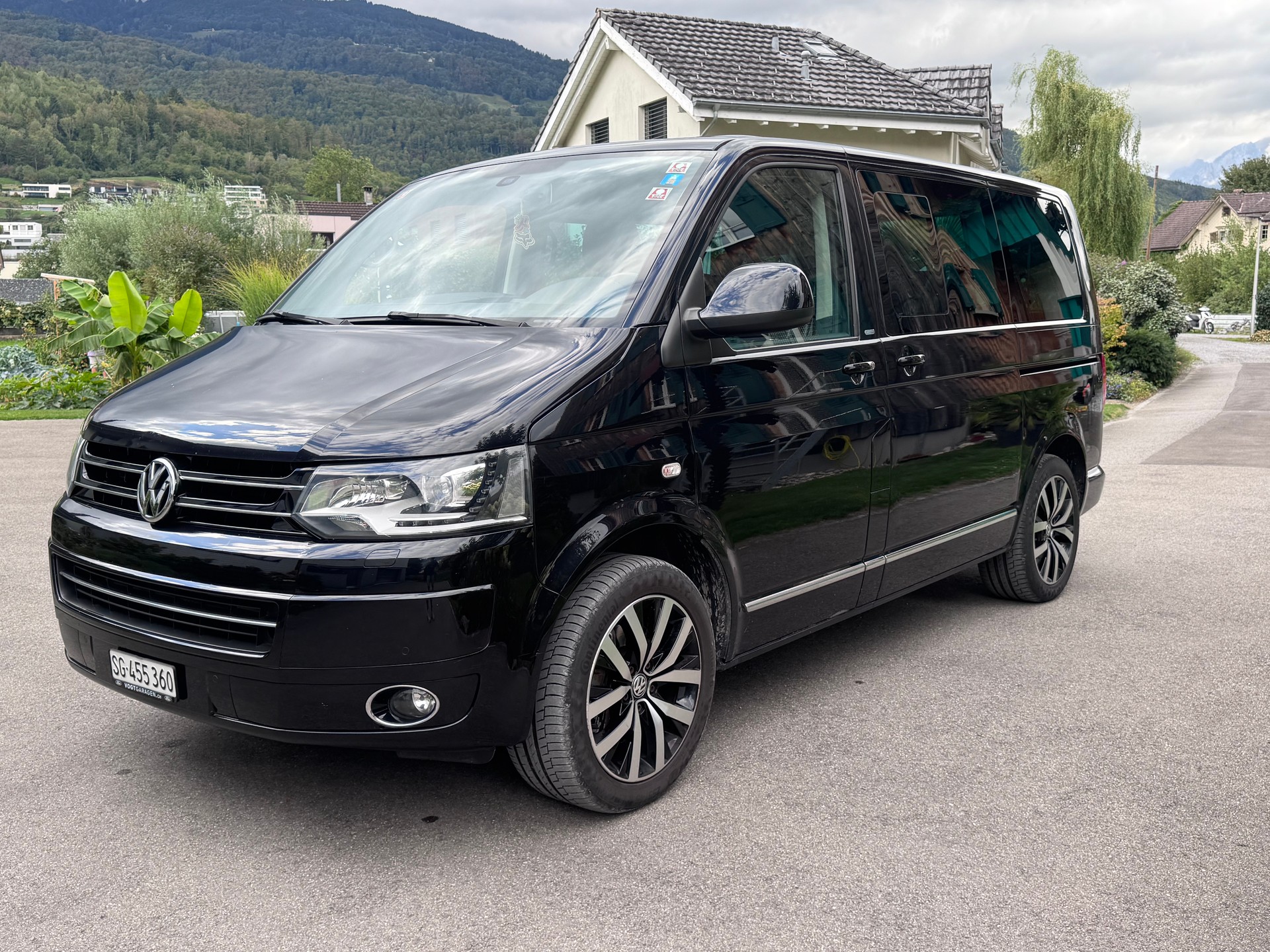 VW 2.0 TDI 180 BMT Premium DSG 4m-image-0