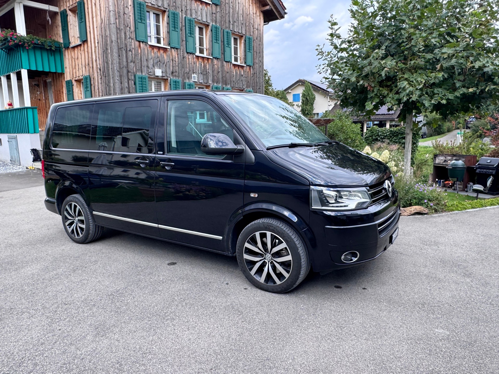 VW 2.0 TDI 180 BMT Premium DSG 4m-image-1