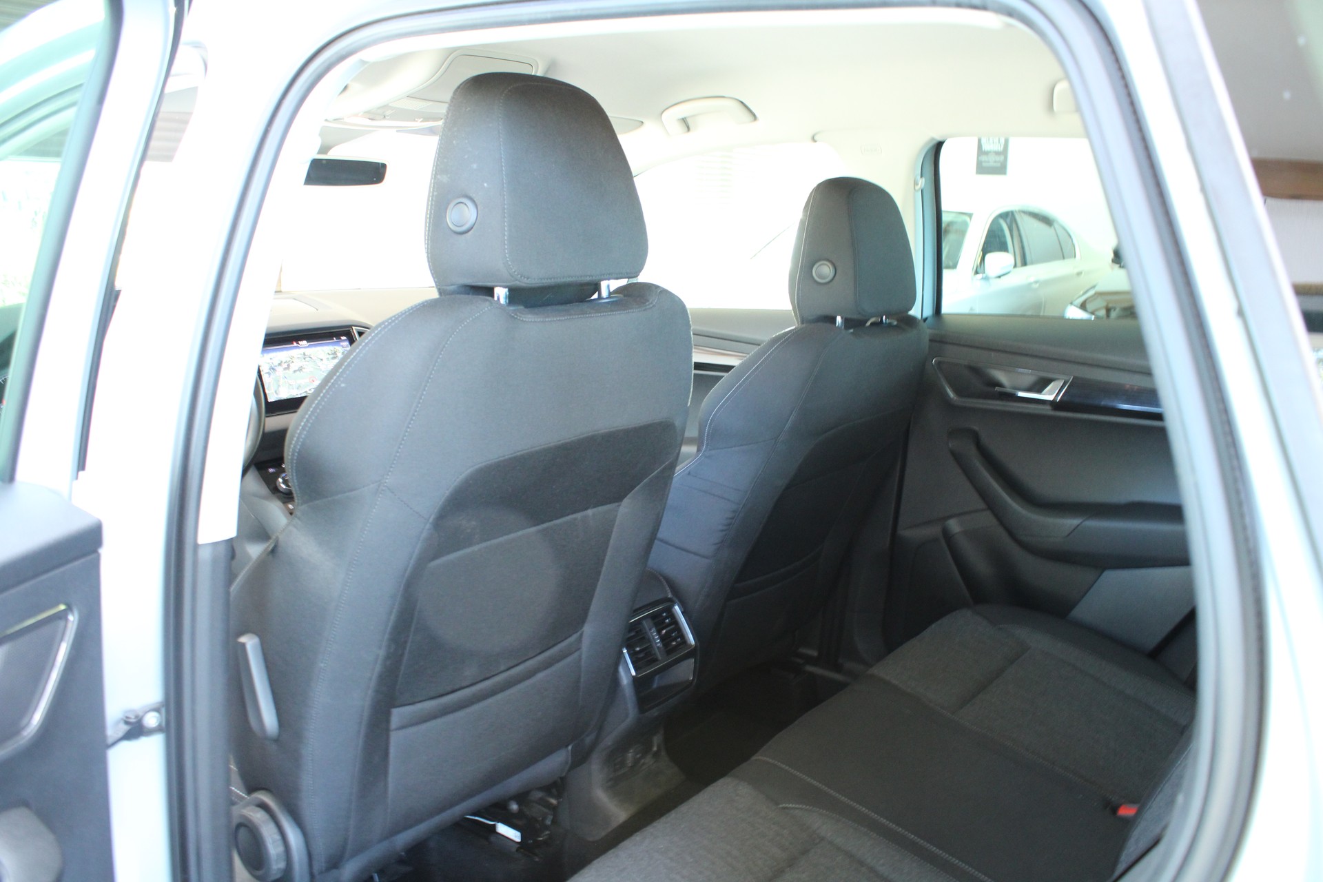 SKODA Karoq 1.5 TSI ACT Style DSG-image-10