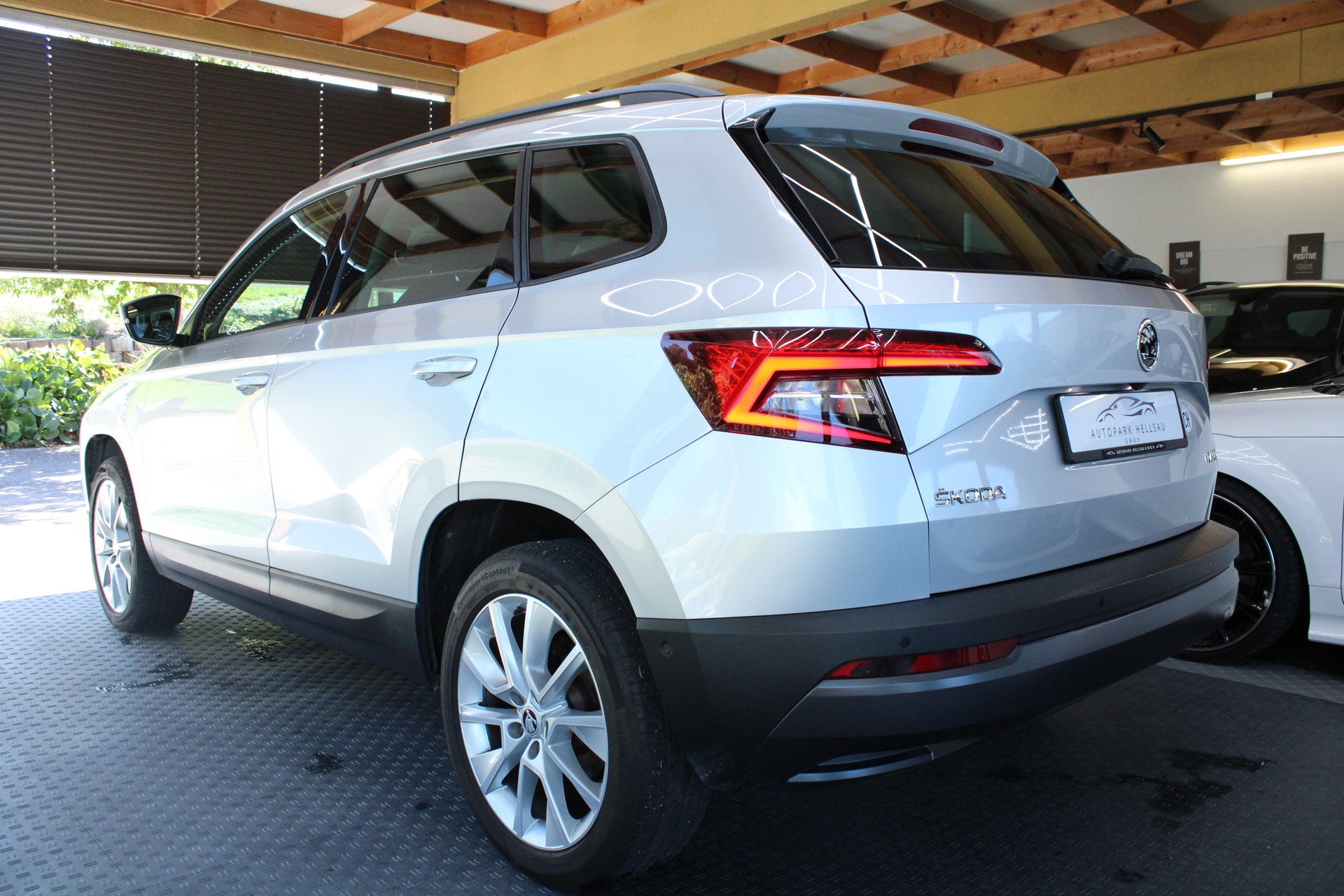 SKODA Karoq 1.5 TSI ACT Style DSG-image-5