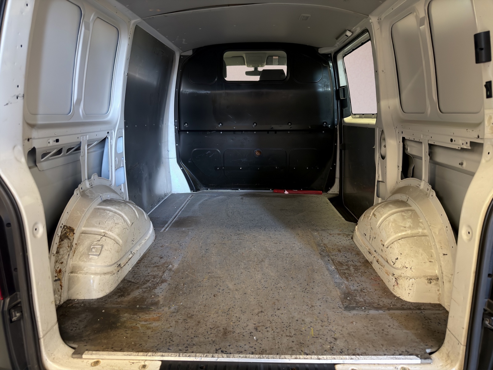 VW T6.1 2.0 TDI 4Motion DSG-image-10