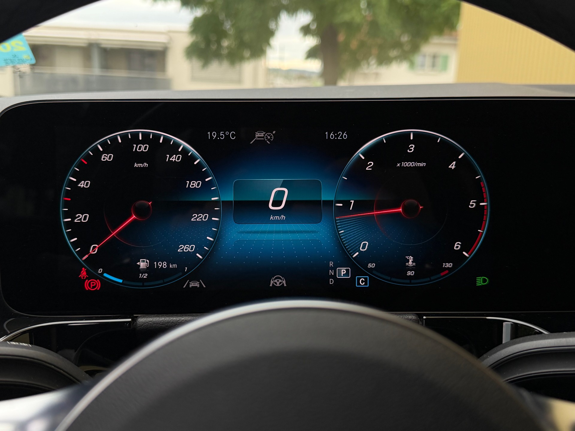 MERCEDES-BENZ B 220 d 4Matic AMG Line 8G-DCT-image-8
