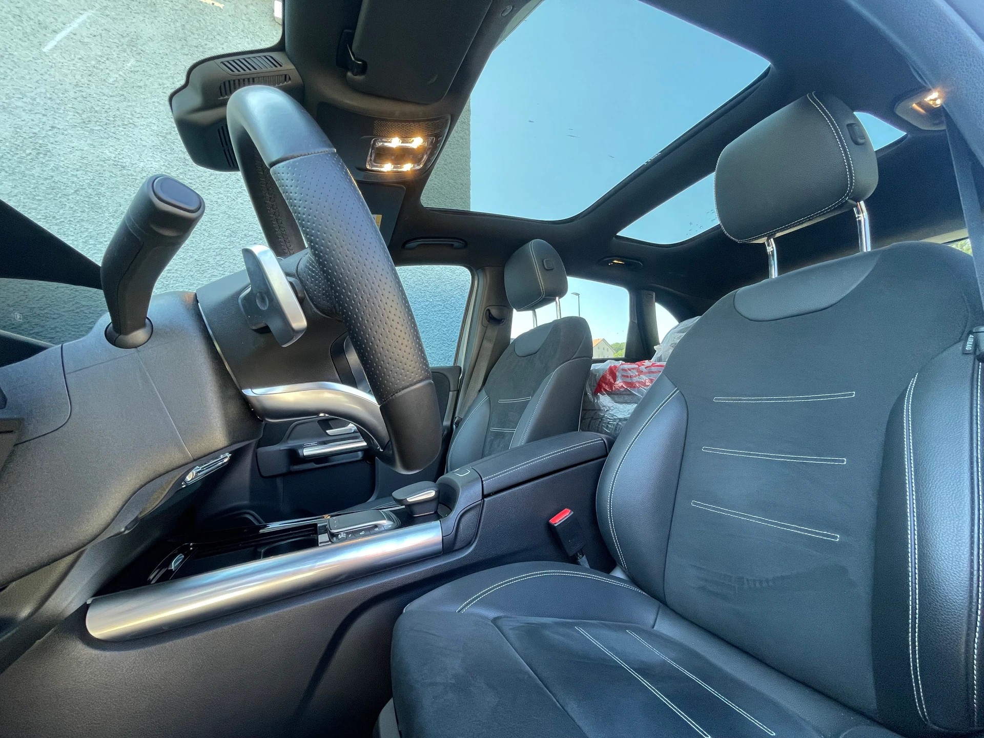 MERCEDES-BENZ B 220 d 4Matic AMG Line 8G-DCT-image-12