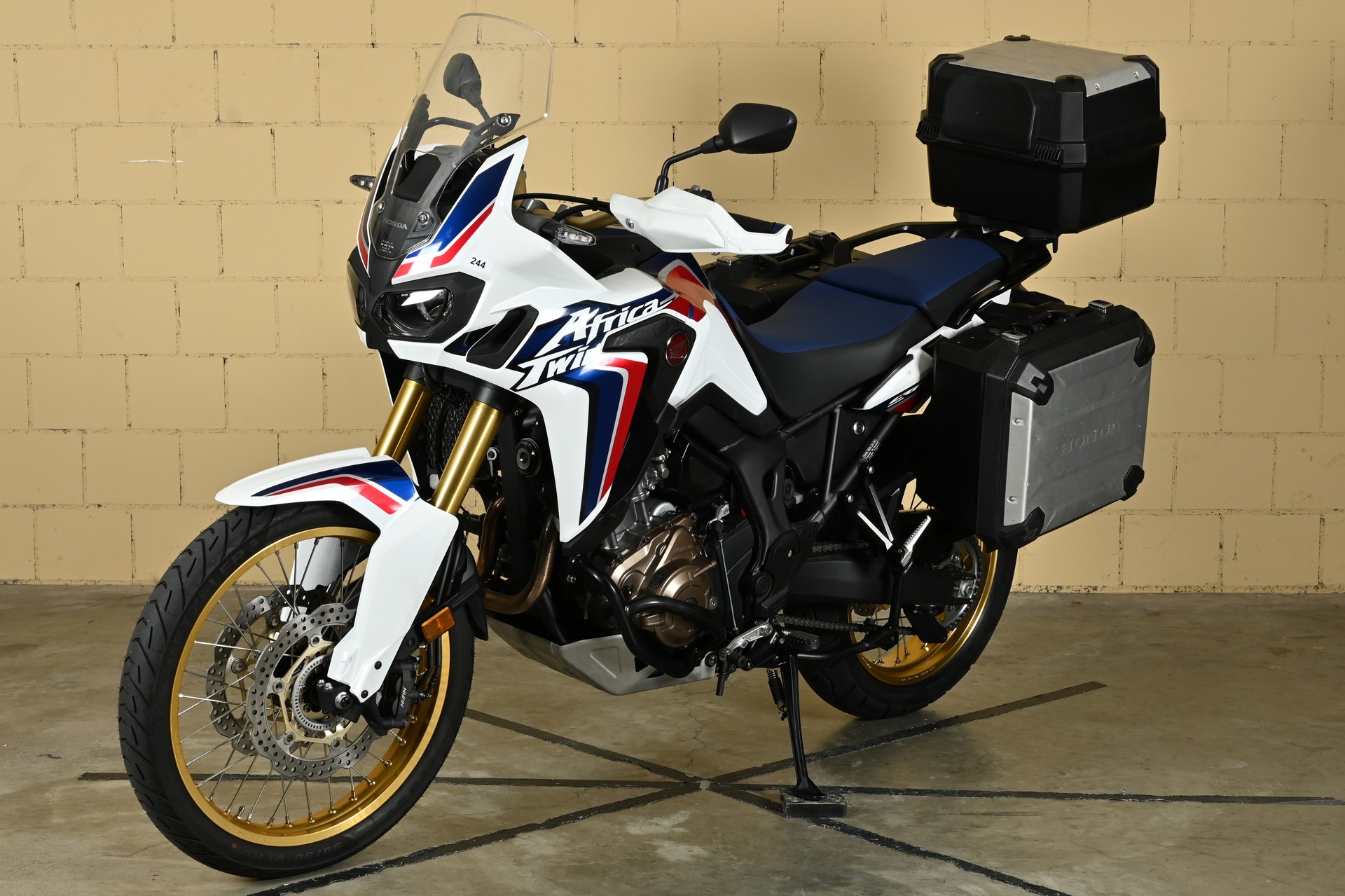 HONDA CRF 1000A Africa Twin-showroom-element-3