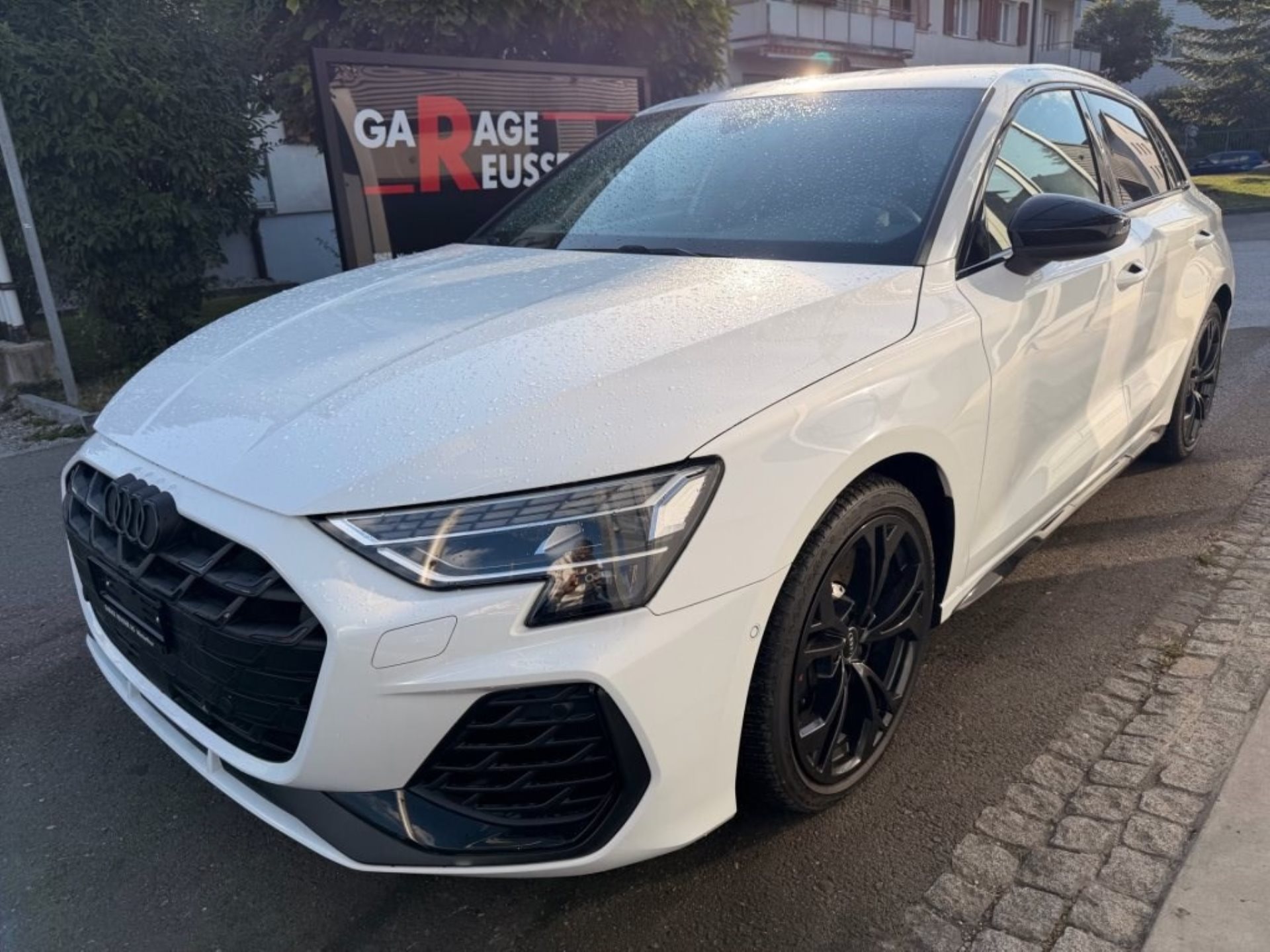 AUDI S3 SPORTBACK 2.0 TFSI QUATTRO *** FACELIFT & AKRAPOVIC ABGAS ***-image-0